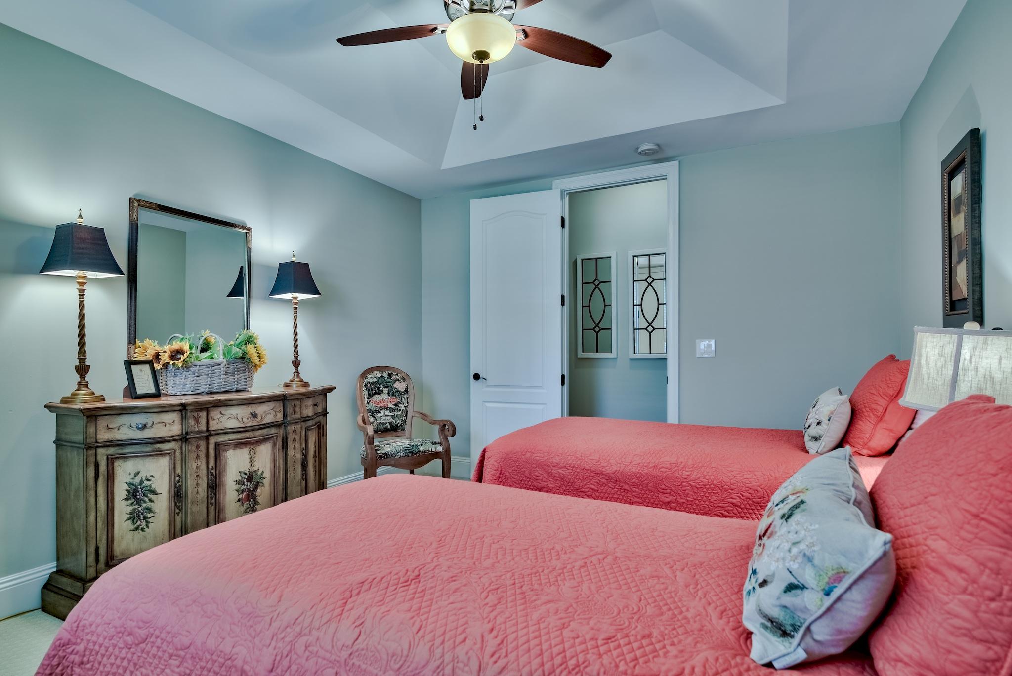 BAYTOWNE AVE EAST - Residential