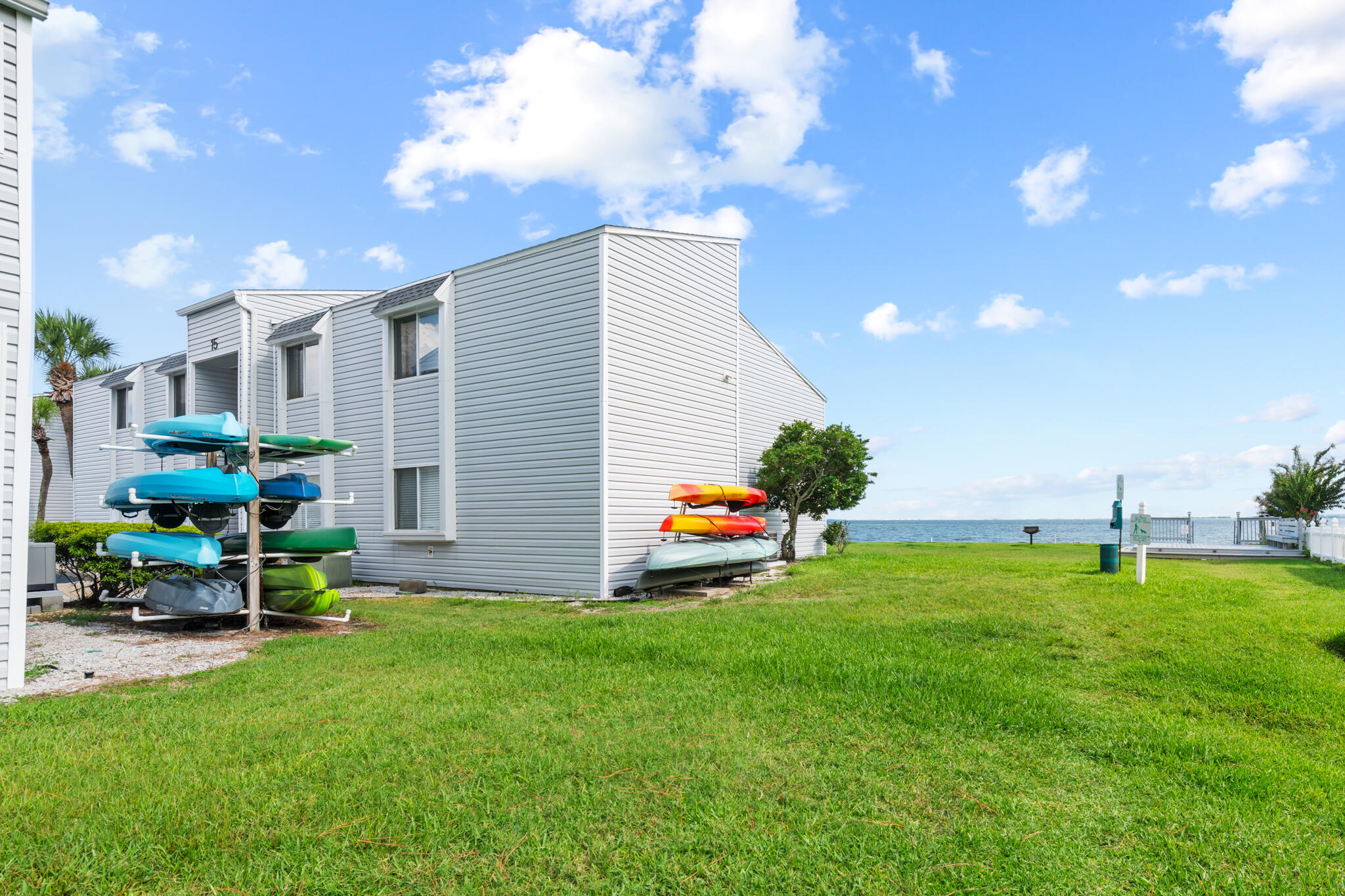 FINISTERRA CONDO - Residential