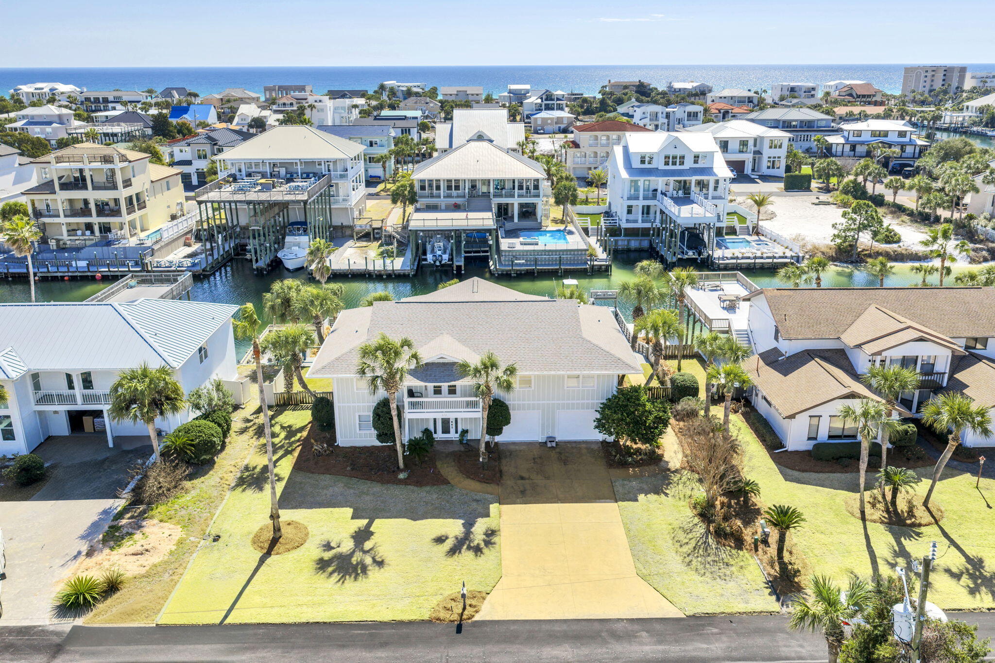 HOLIDAY ISLE - Residential