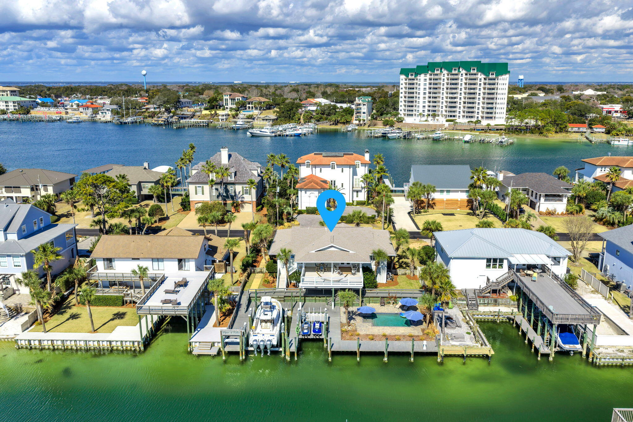 HOLIDAY ISLE - Residential