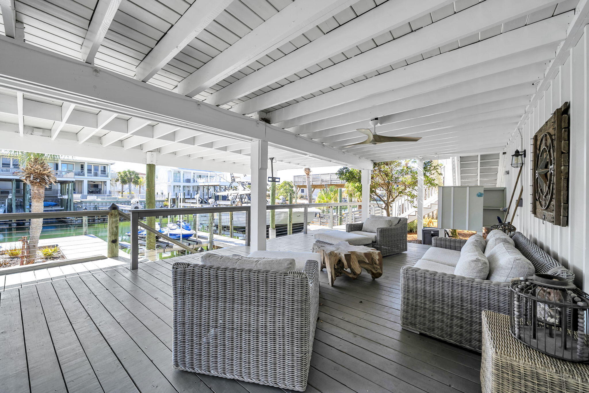 HOLIDAY ISLE - Residential