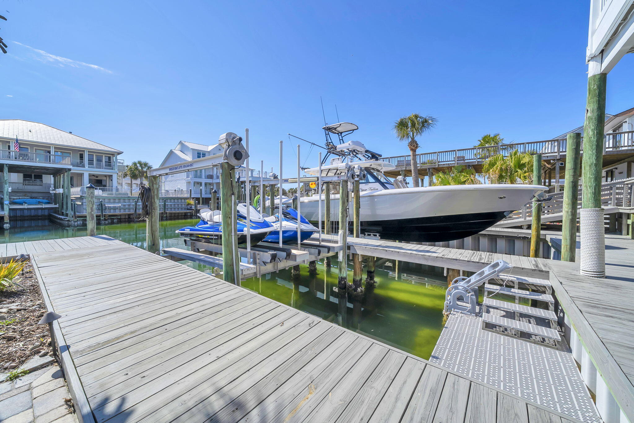 HOLIDAY ISLE - Residential