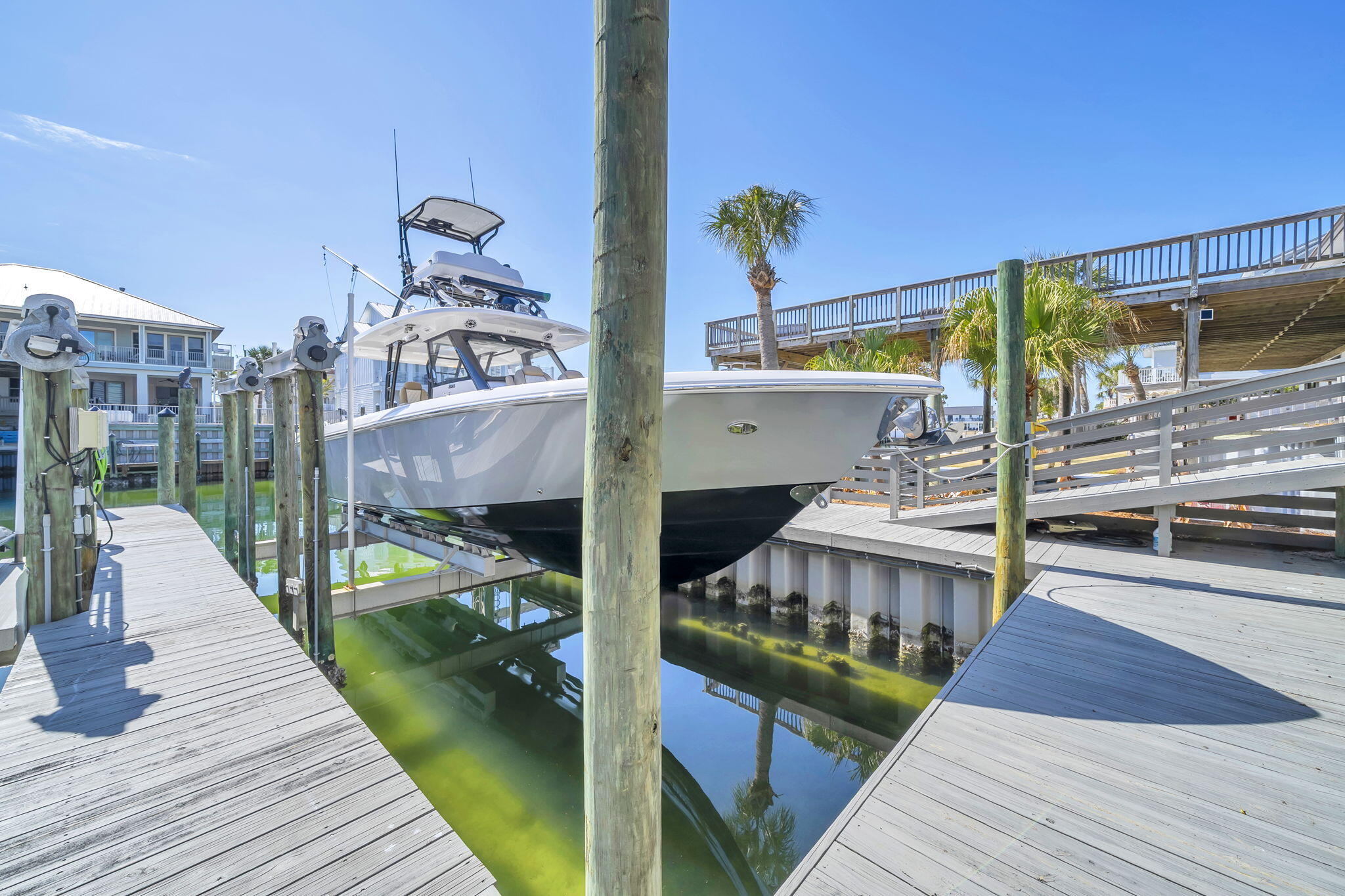 HOLIDAY ISLE - Residential