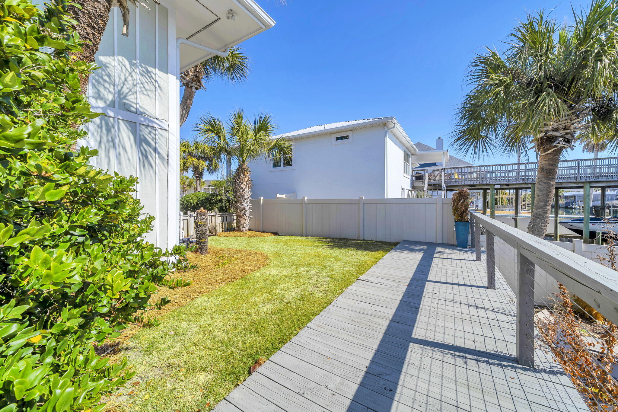 HOLIDAY ISLE - Residential