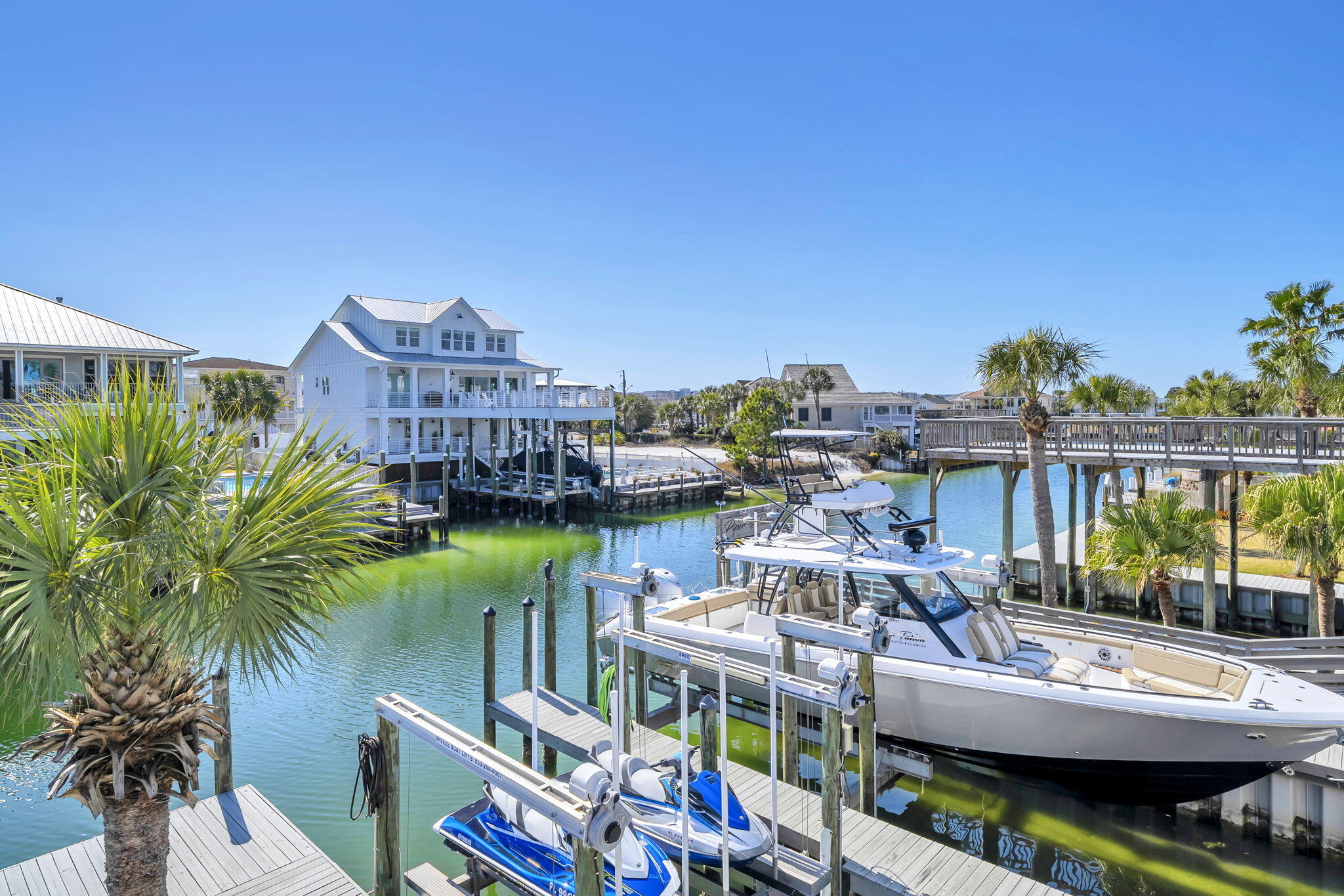 HOLIDAY ISLE - Residential