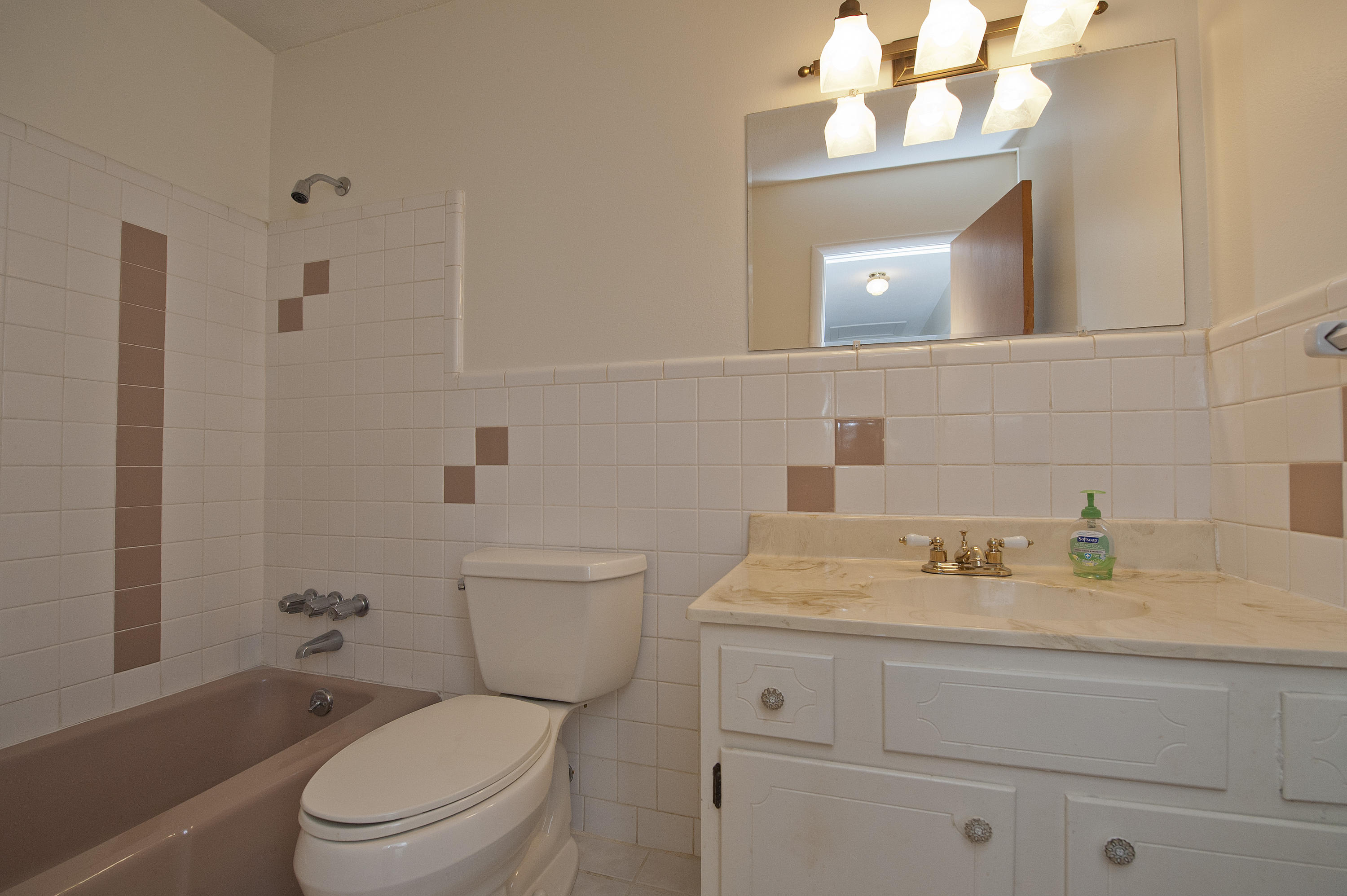 VESTA HEIGHTS 4TH ADDN - Residential