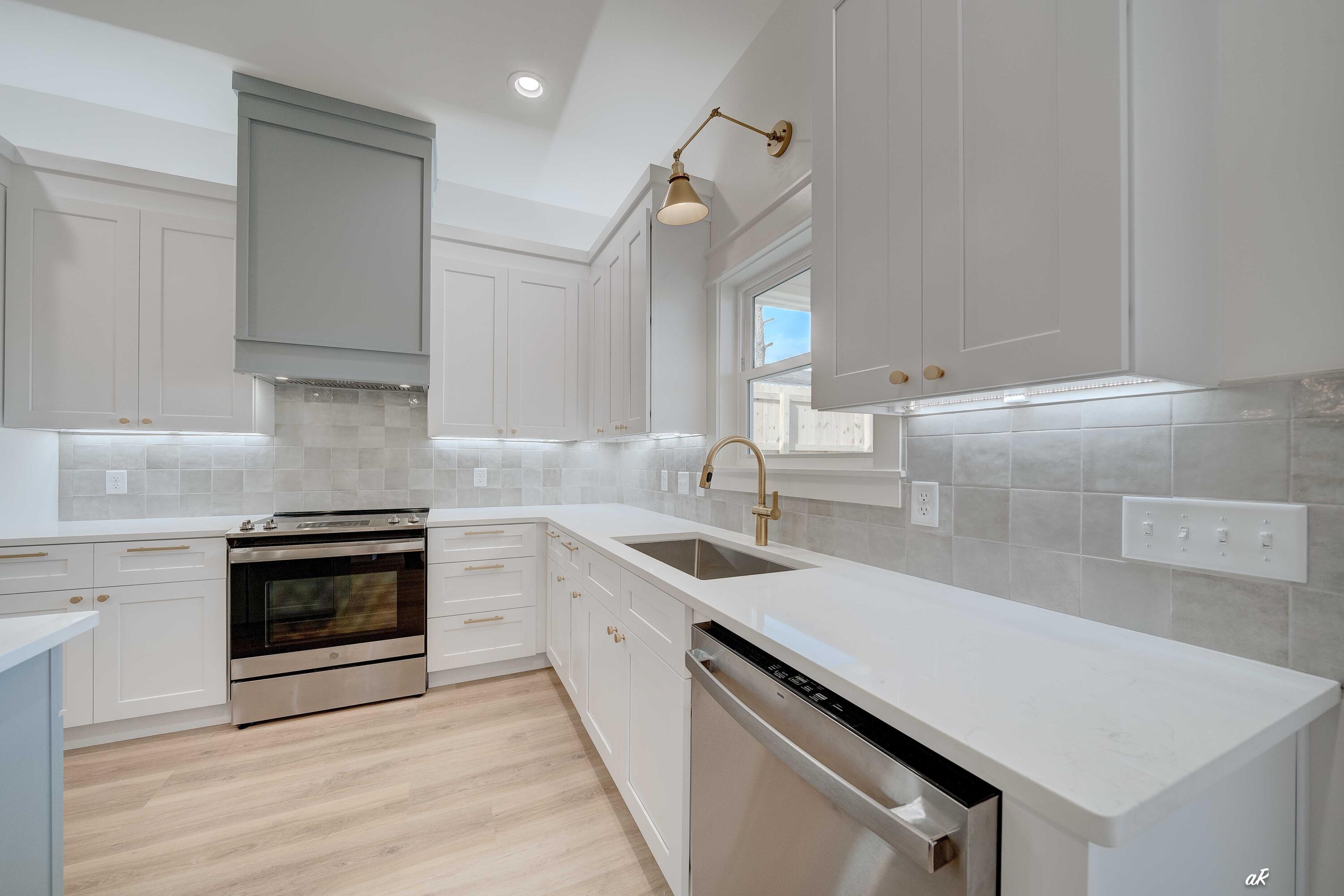 RIVIERA BEACH 1ST ADDN - Residential