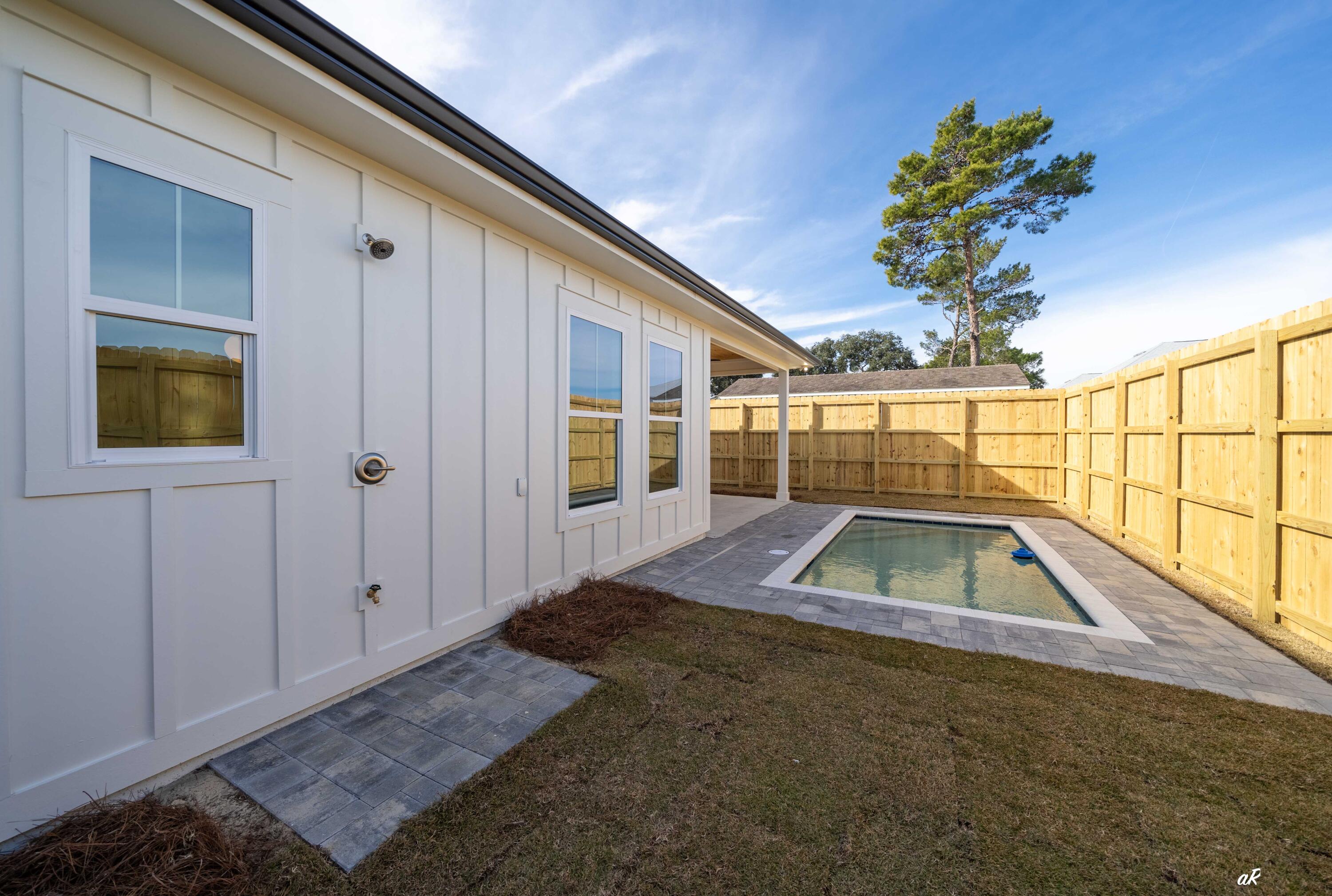 RIVIERA BEACH 1ST ADDN - Residential