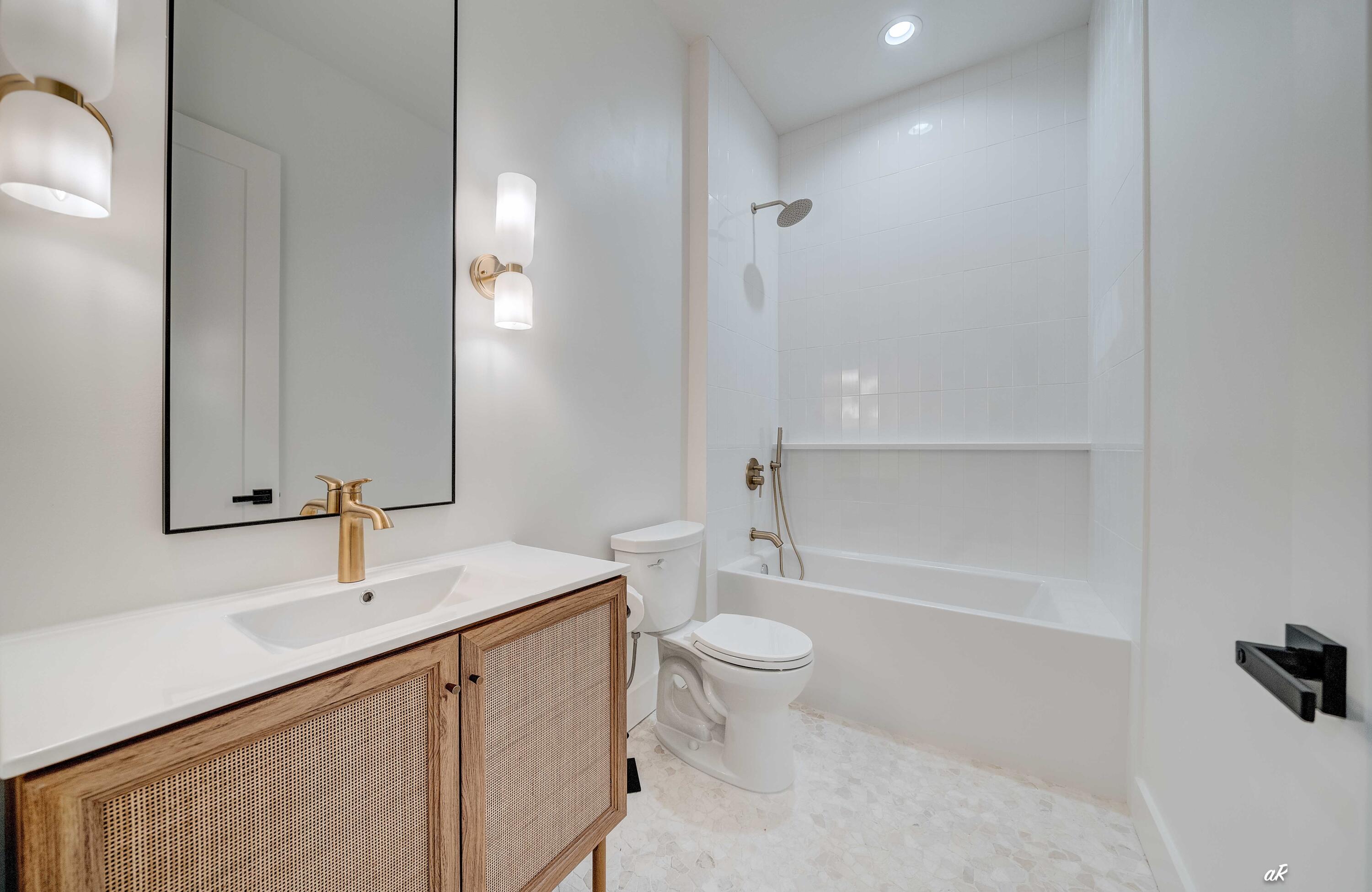 RIVIERA BEACH 1ST ADDN - Residential