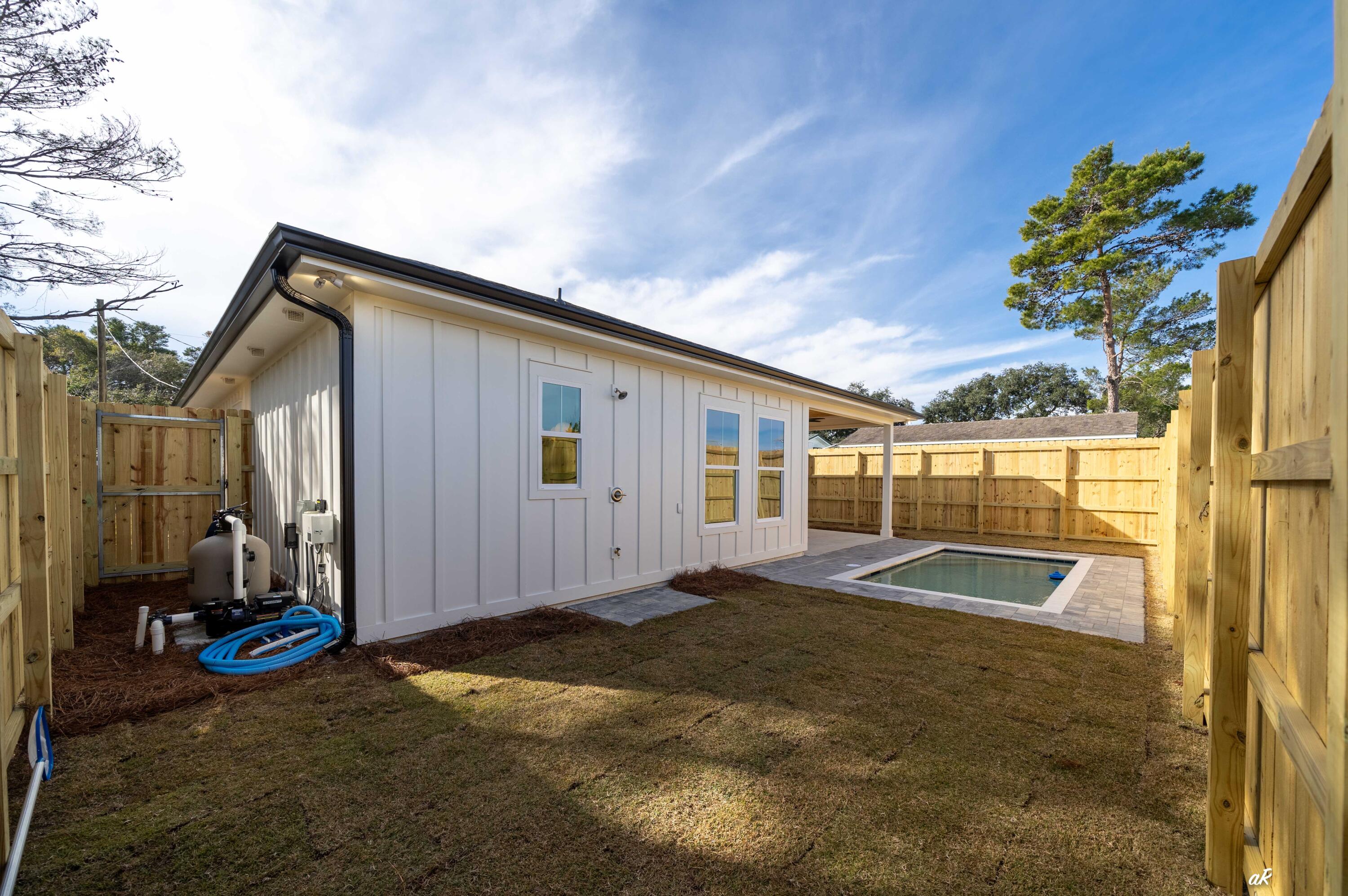 RIVIERA BEACH 1ST ADDN - Residential