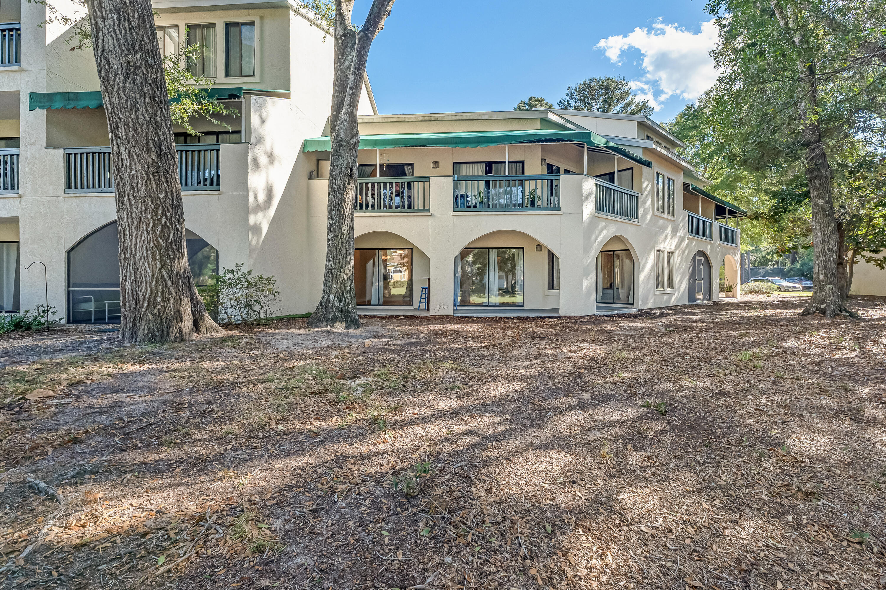 LAKESIDE CONDO AT BLUEWATER BAY - Residential Lease