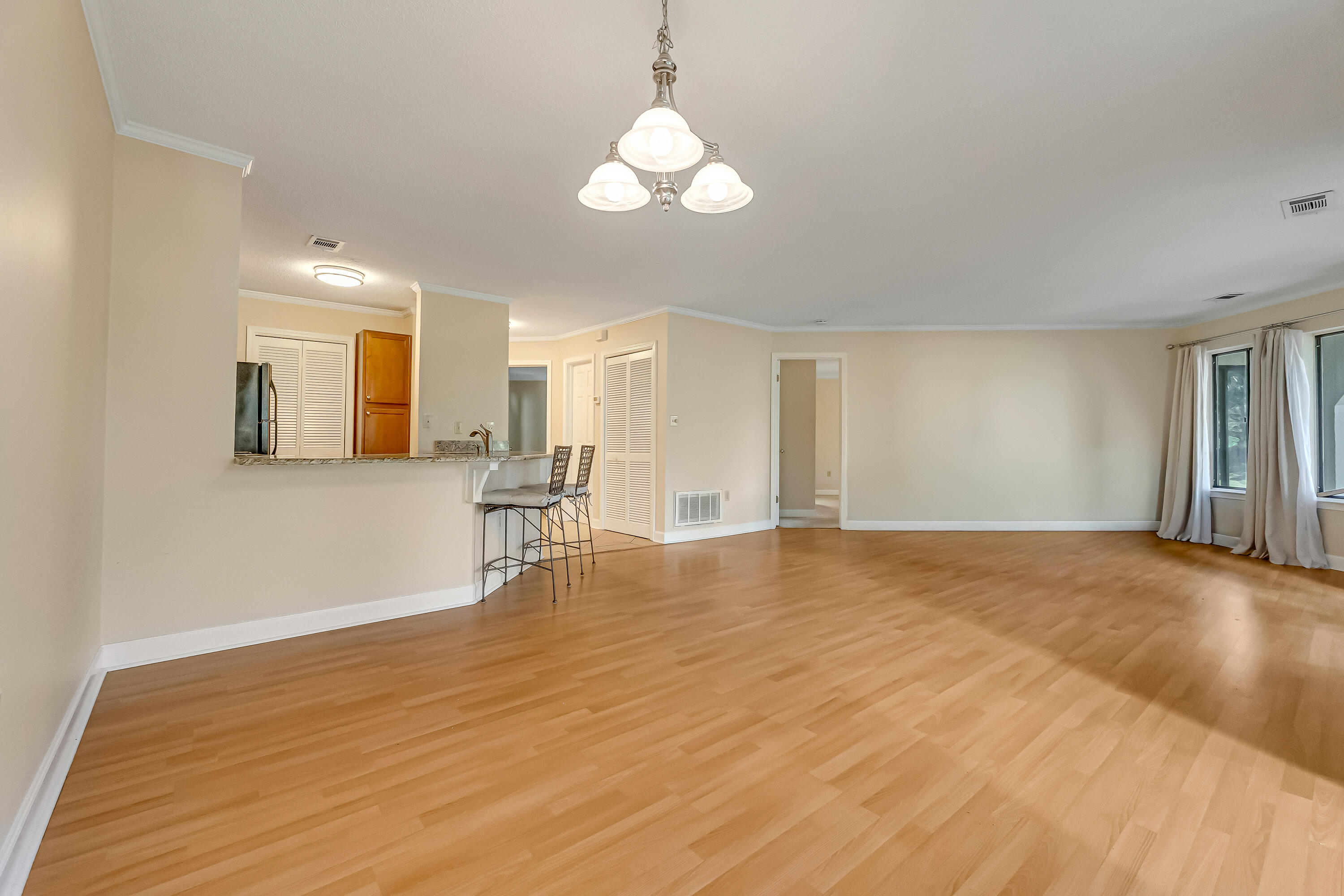 LAKESIDE CONDO AT BLUEWATER BAY - Residential Lease