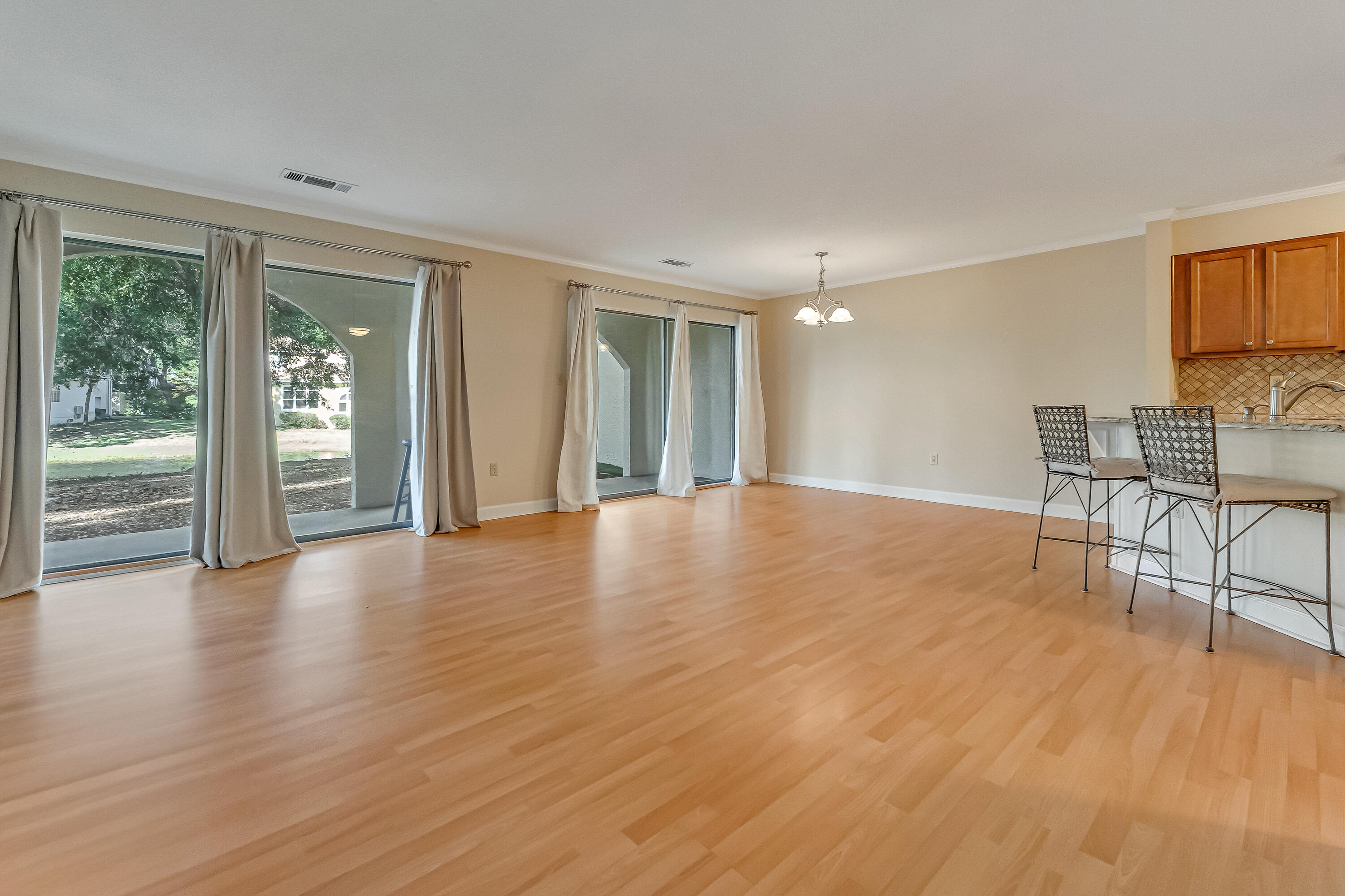 LAKESIDE CONDO AT BLUEWATER BAY - Residential Lease