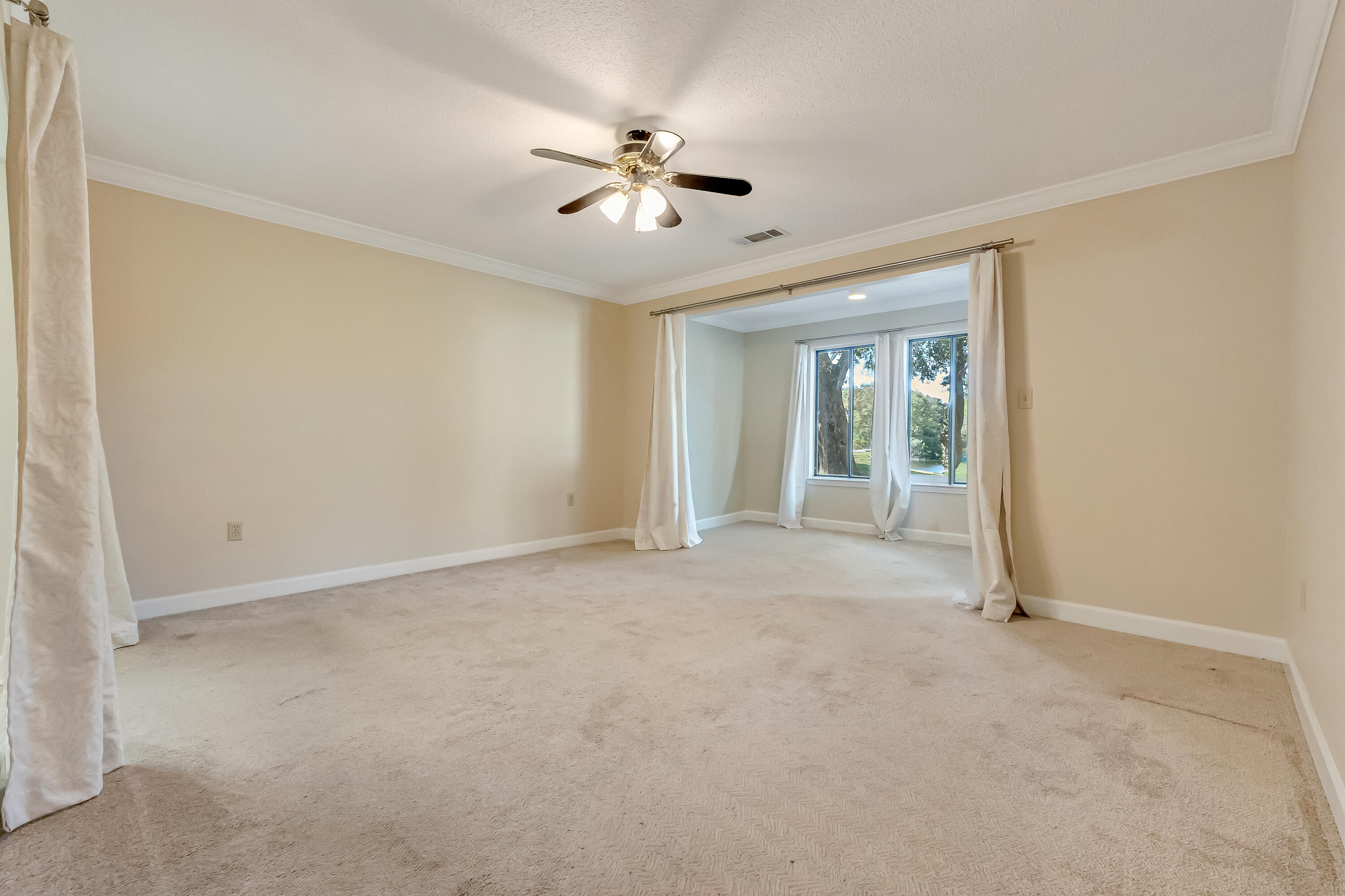 LAKESIDE CONDO AT BLUEWATER BAY - Residential Lease