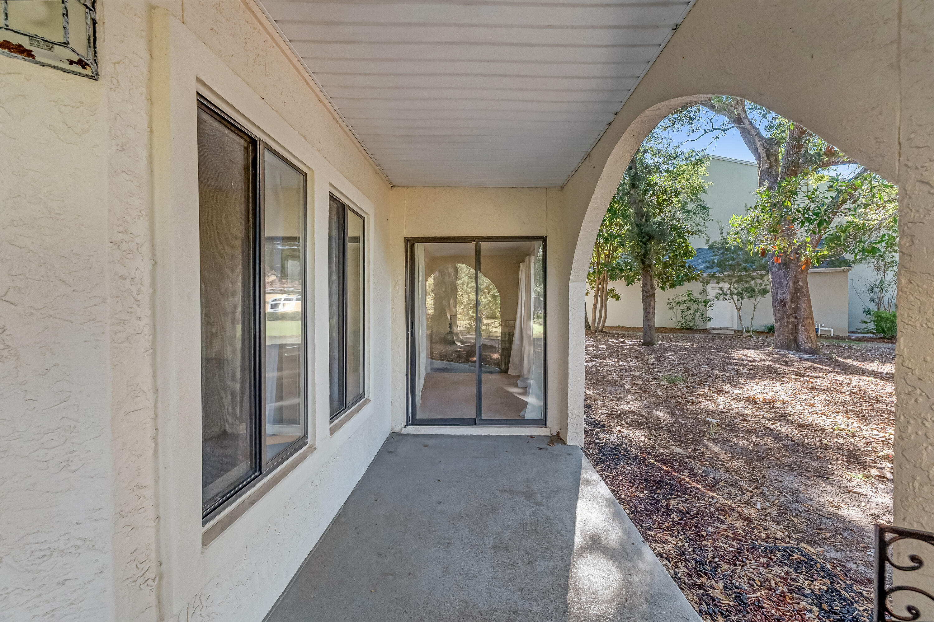 LAKESIDE CONDO AT BLUEWATER BAY - Residential Lease