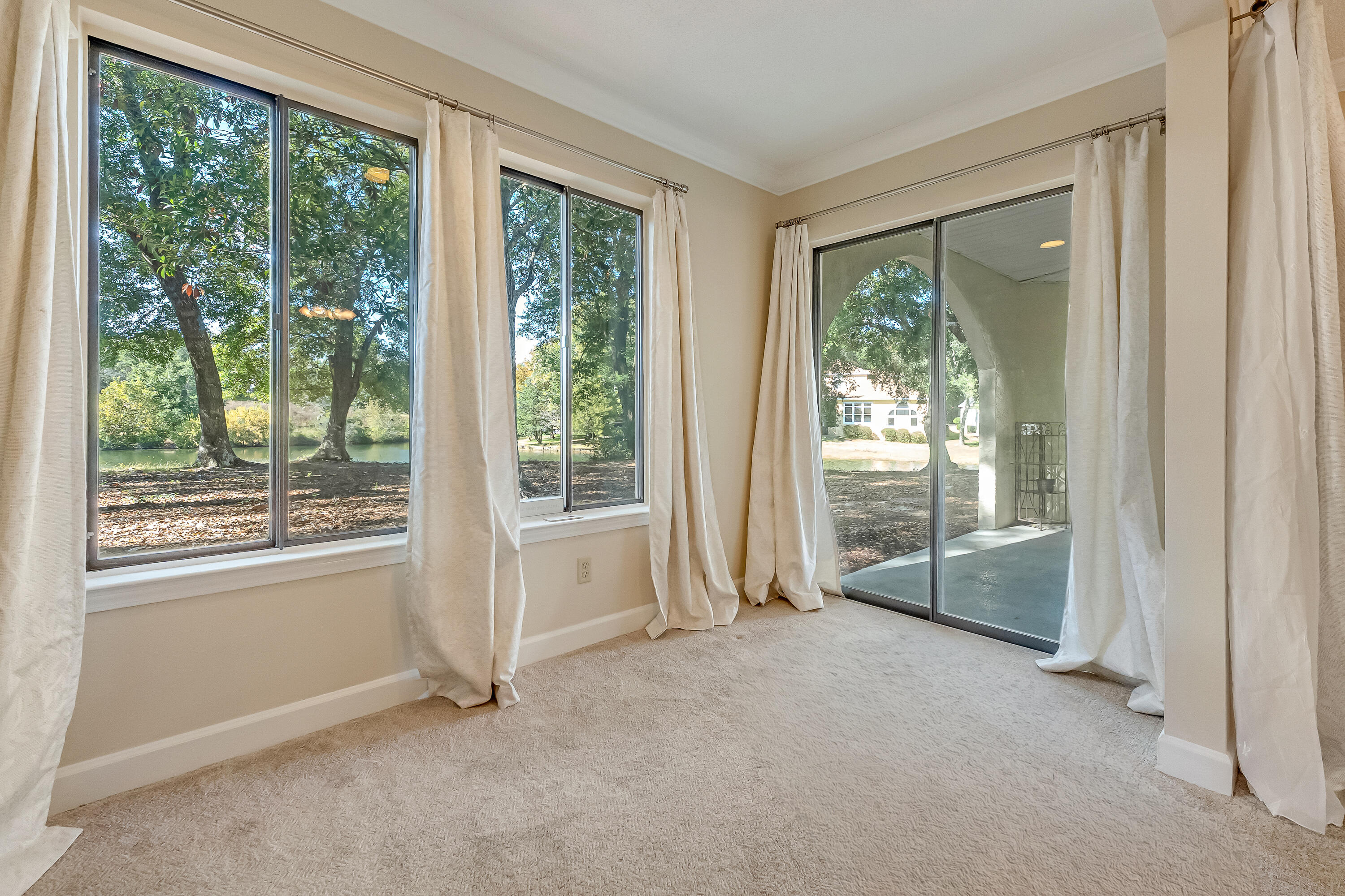 LAKESIDE CONDO AT BLUEWATER BAY - Residential Lease