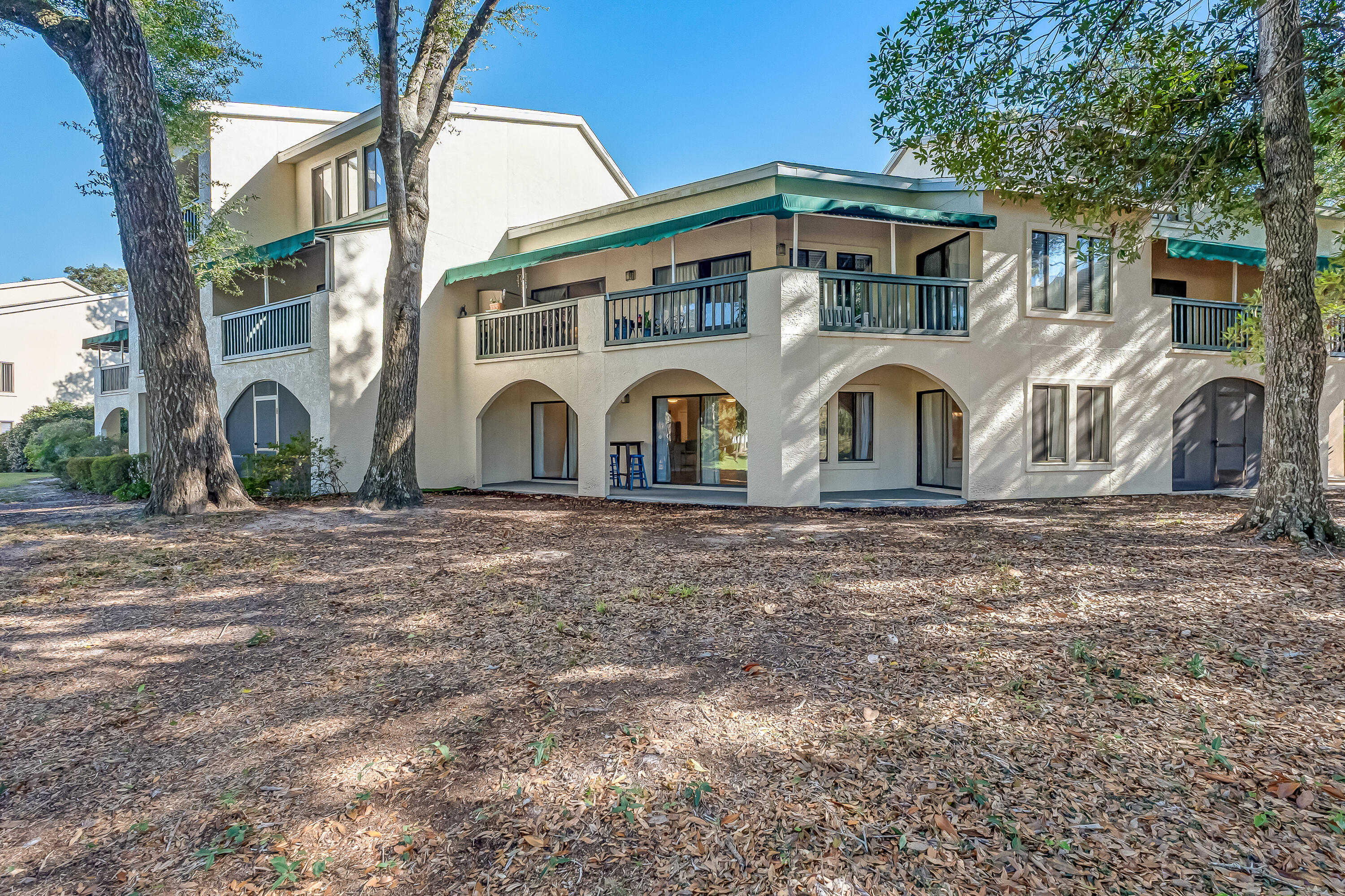 LAKESIDE CONDO AT BLUEWATER BAY - Residential Lease