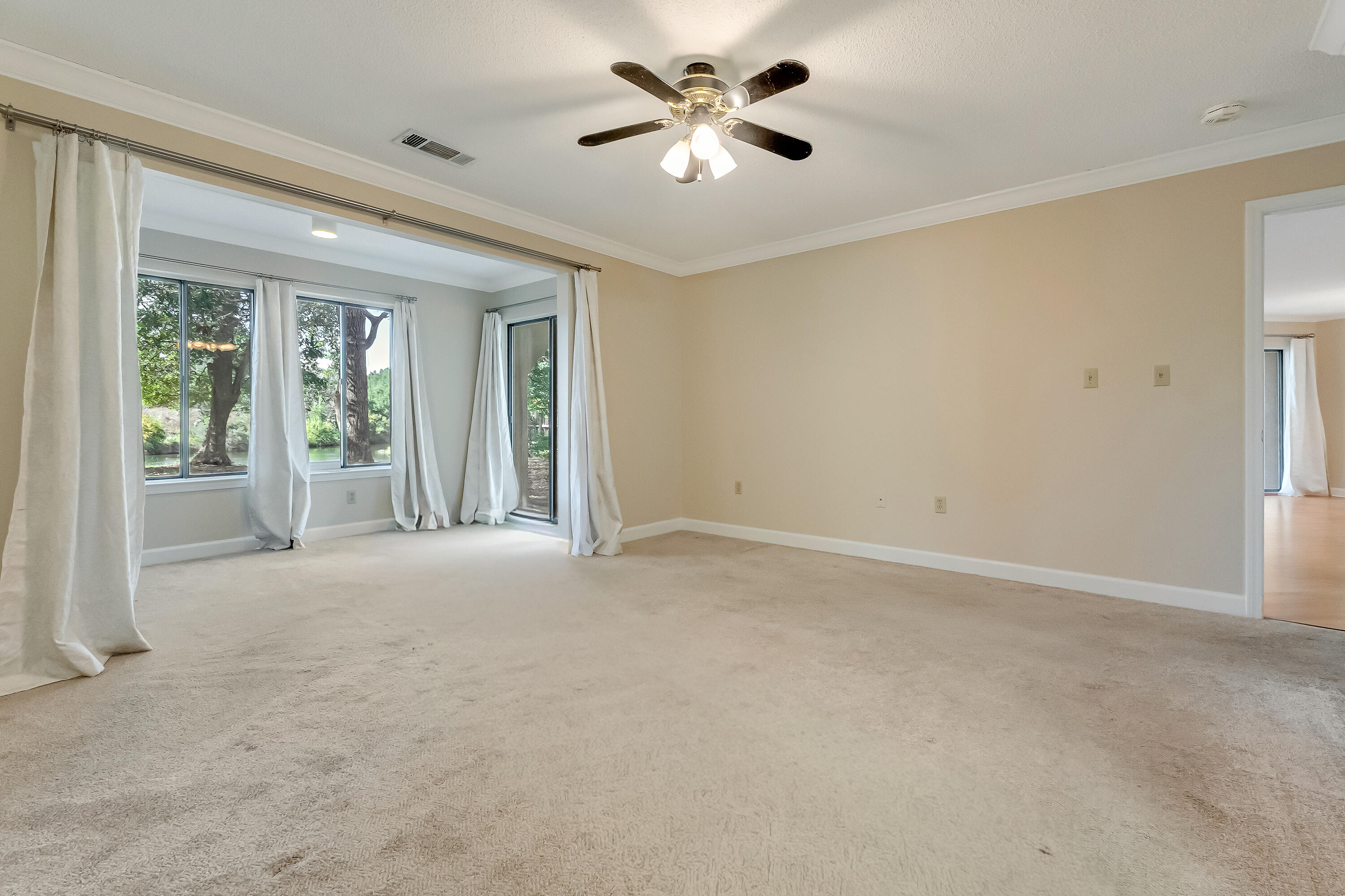 LAKESIDE CONDO AT BLUEWATER BAY - Residential Lease