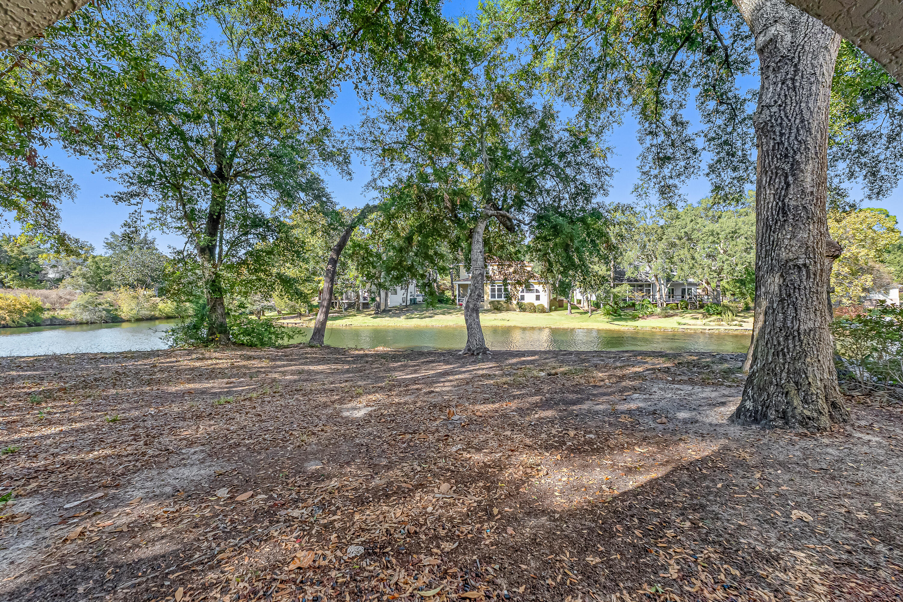 LAKESIDE CONDO AT BLUEWATER BAY - Residential Lease