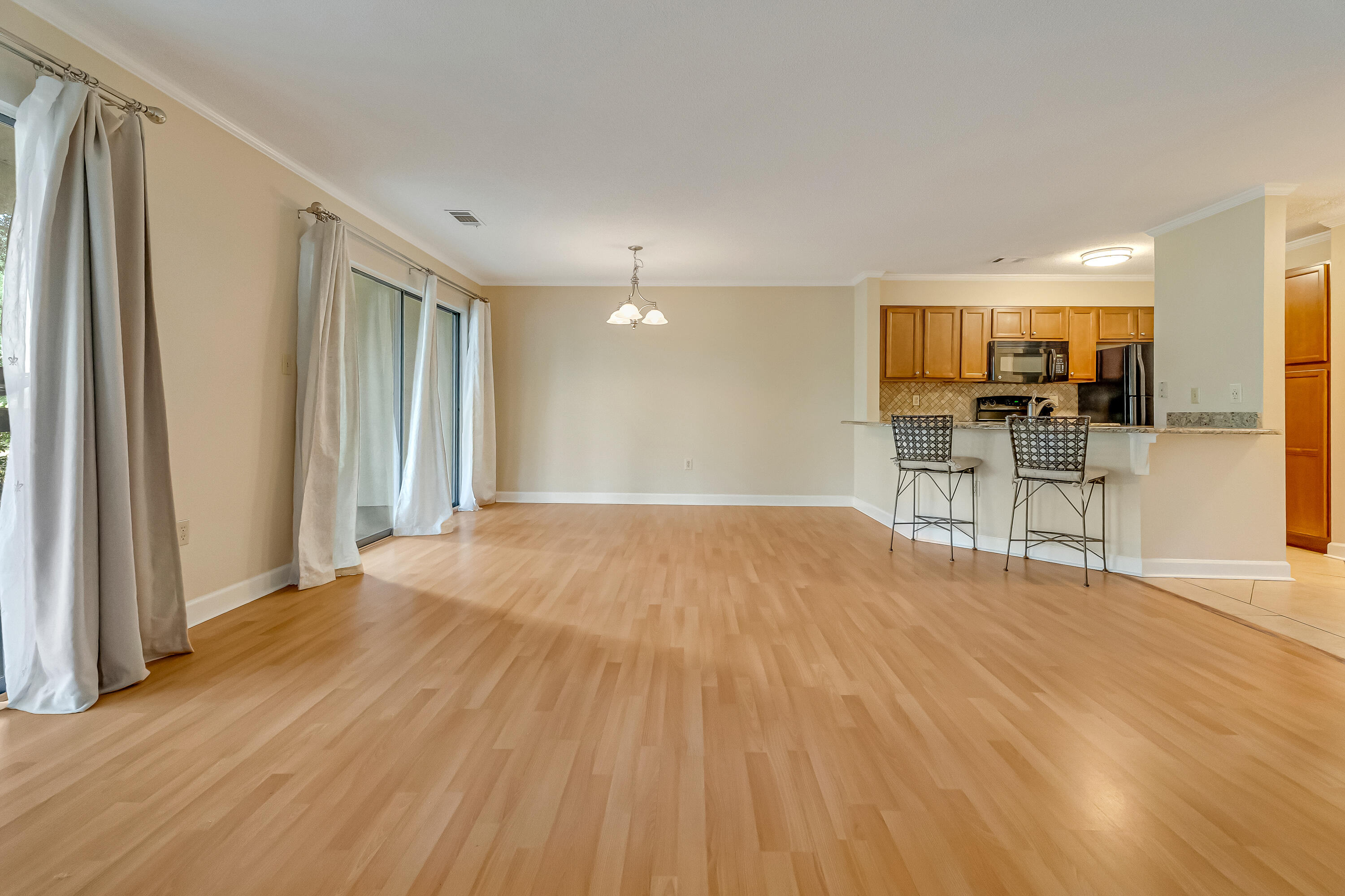 LAKESIDE CONDO AT BLUEWATER BAY - Residential Lease