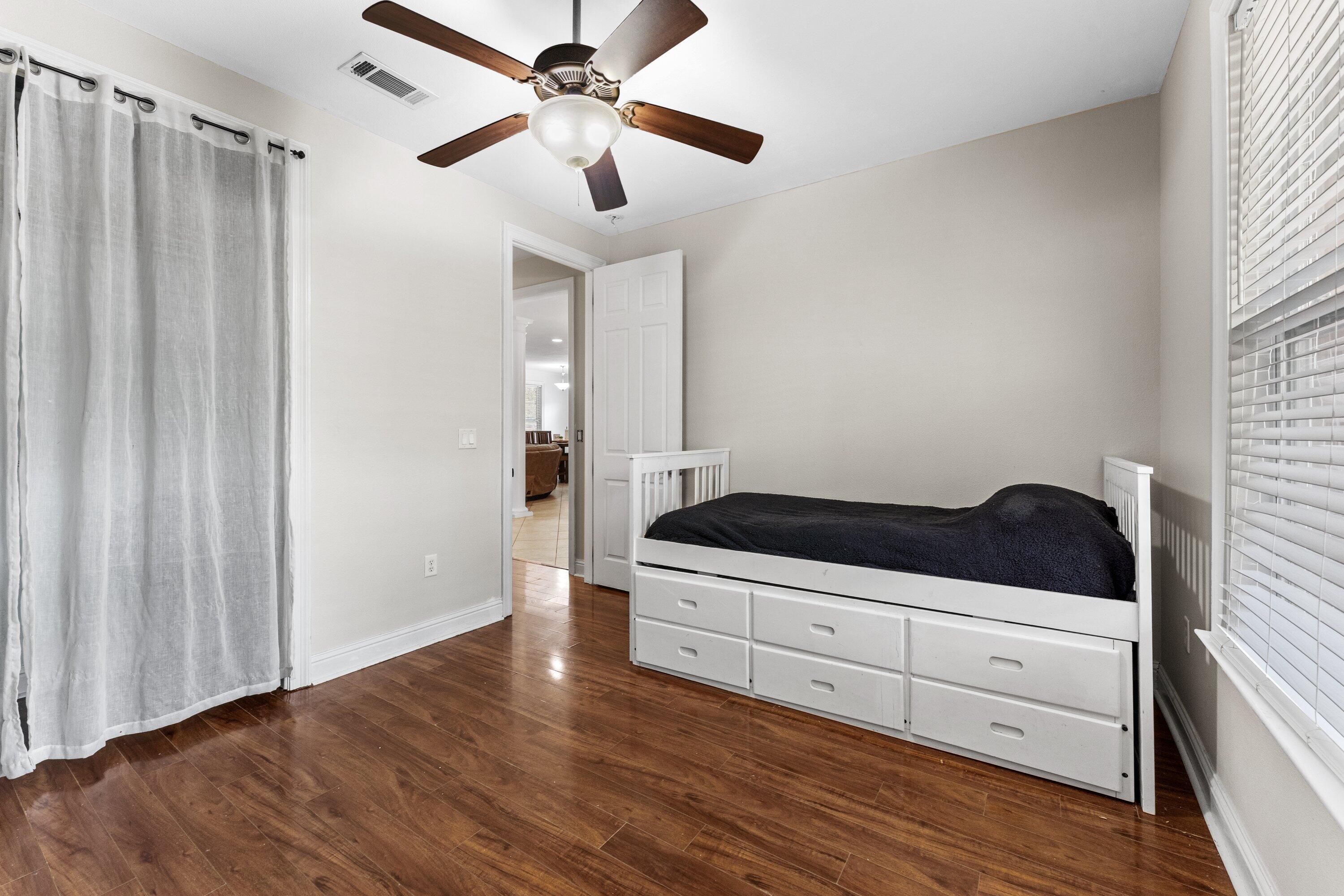 CANOPIES OF FREEPORT - Residential