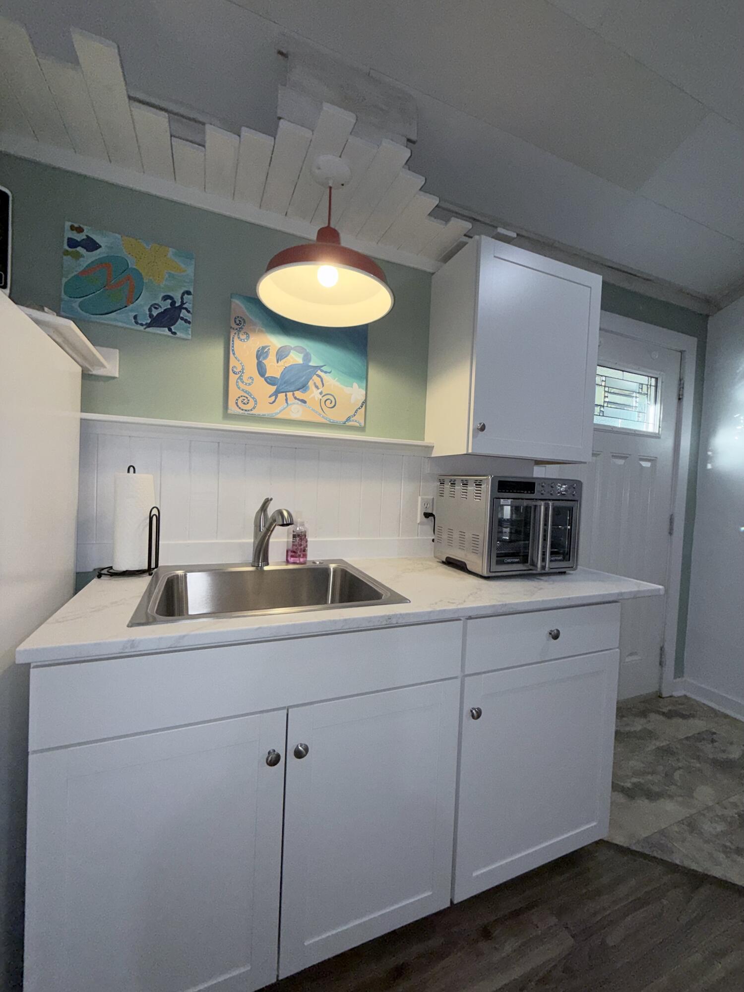 East hewitt - Residential Lease