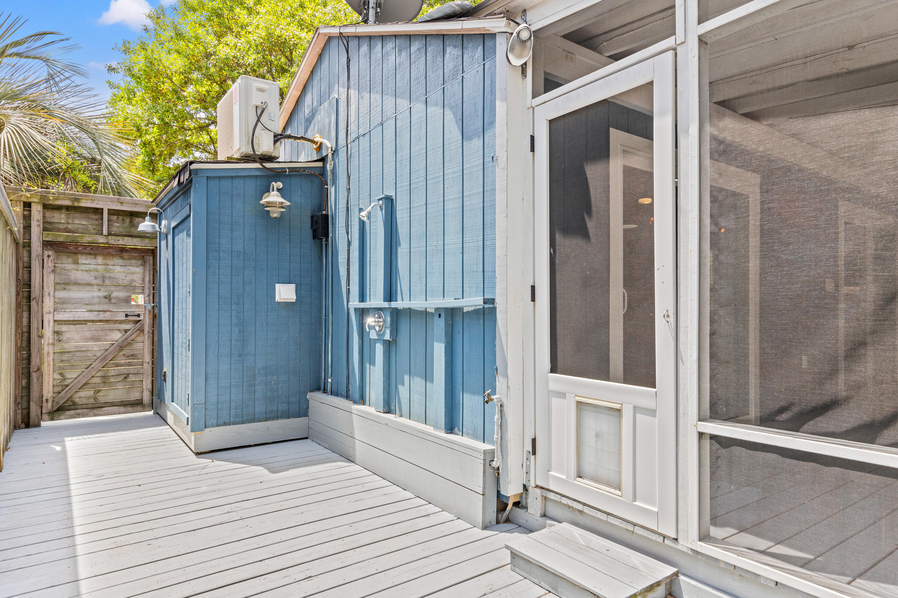 East hewitt - Residential Lease