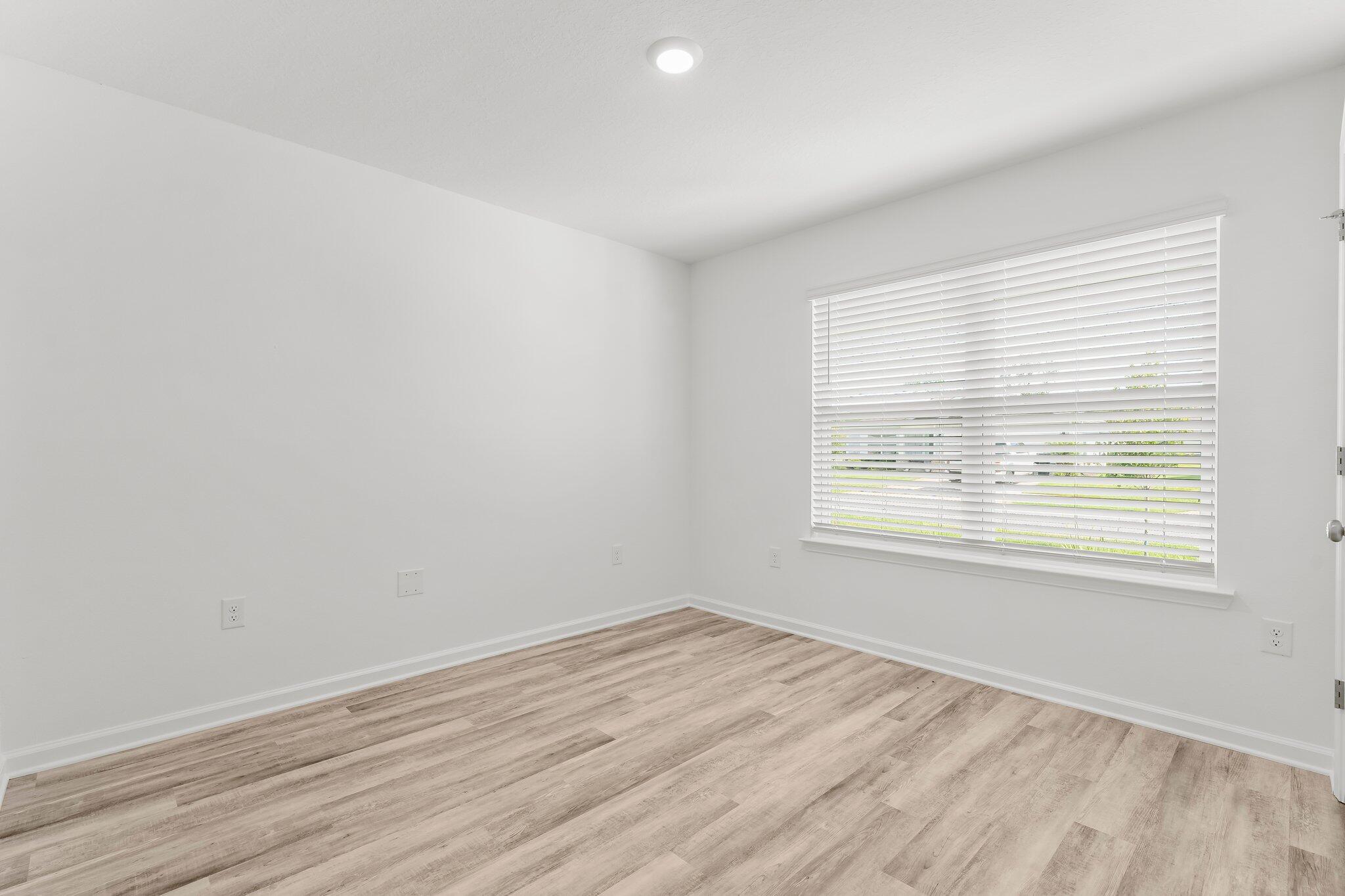 RIVERWALK PH I - Residential Lease