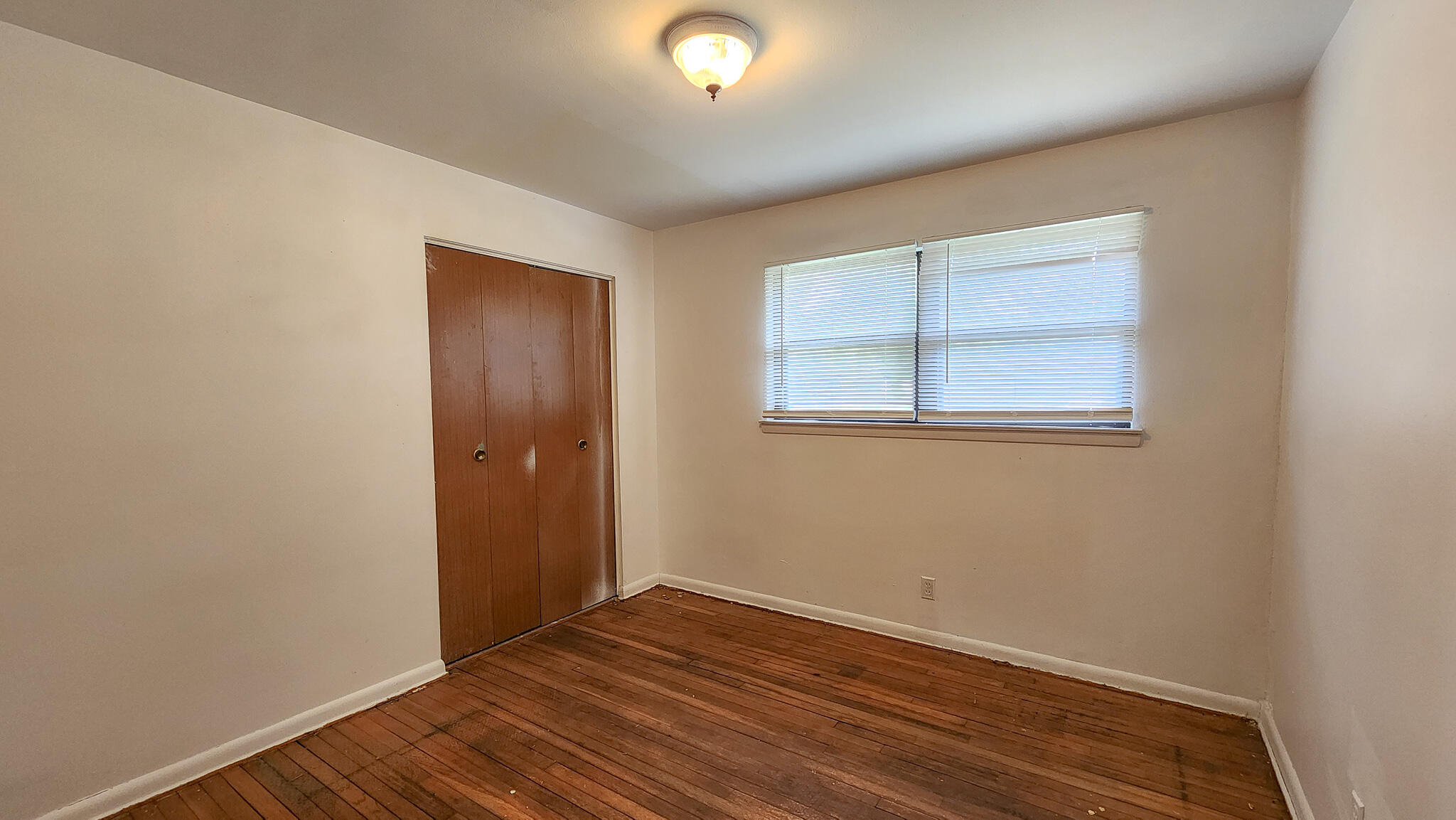 GARNIERS BEACH 6TH - Residential