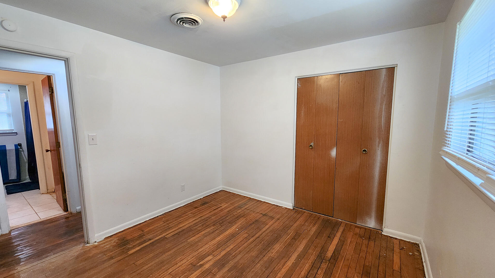 GARNIERS BEACH 6TH - Residential