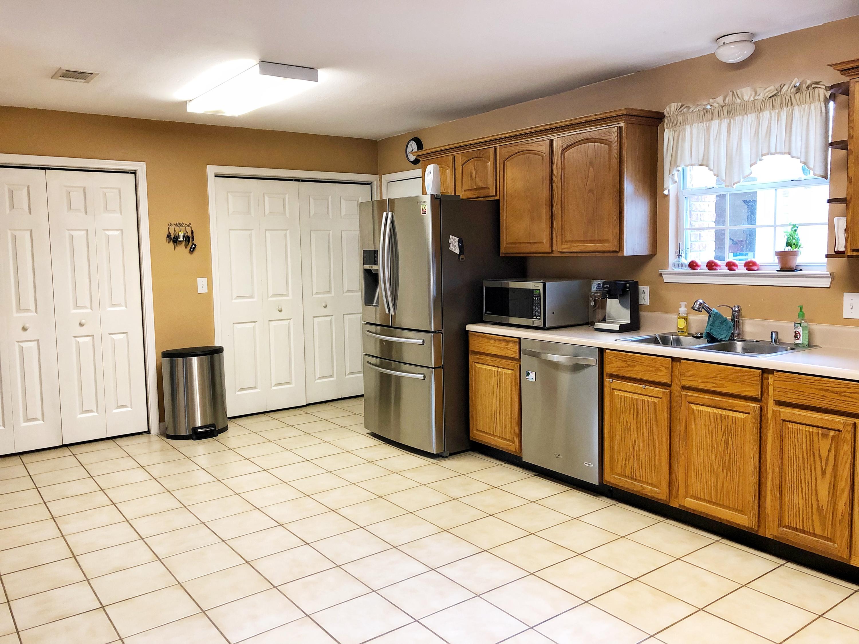 TEN LAKE ESTATES UNIT 1 - Residential