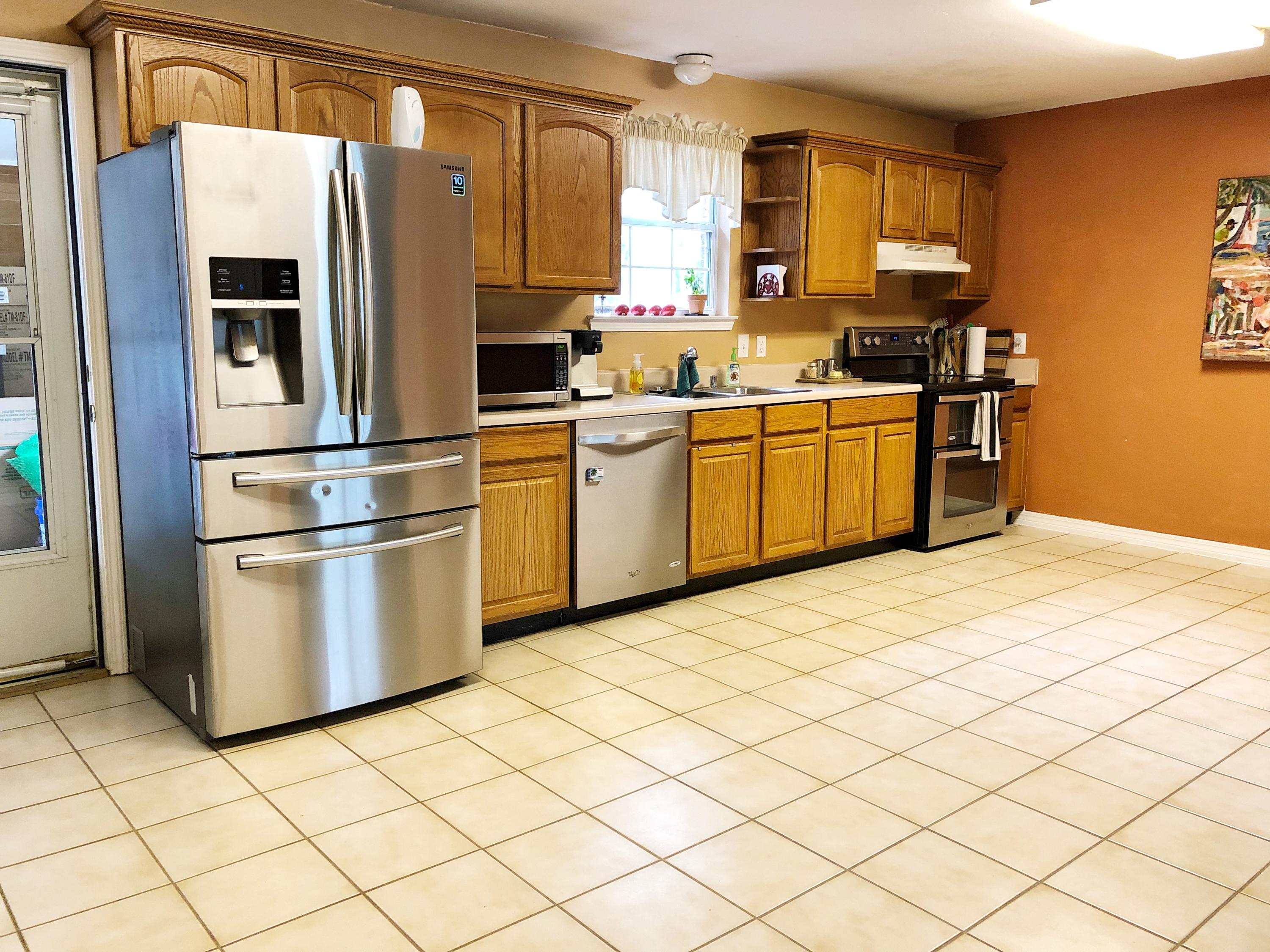 TEN LAKE ESTATES UNIT 1 - Residential