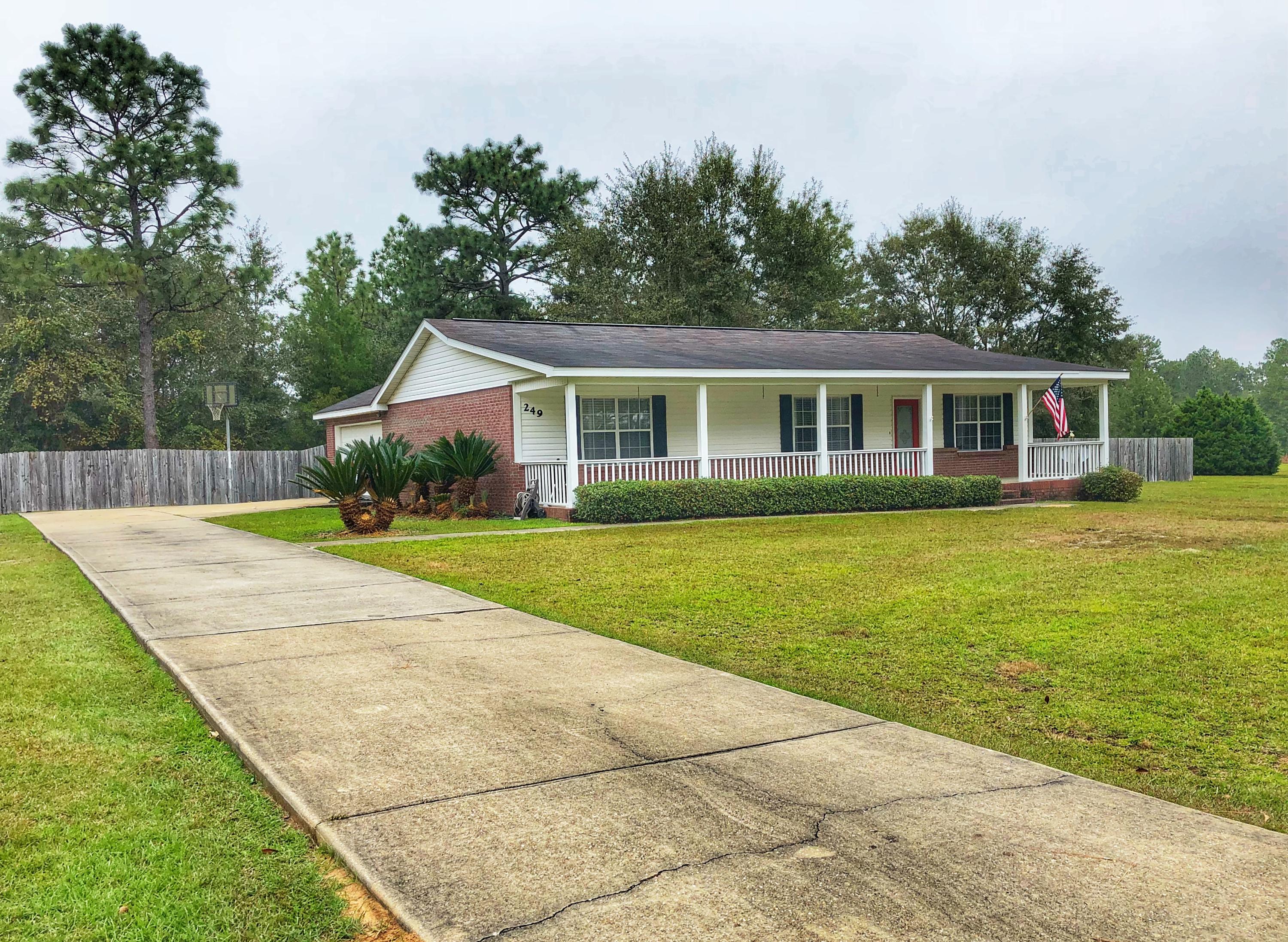 TEN LAKE ESTATES UNIT 1 - Residential