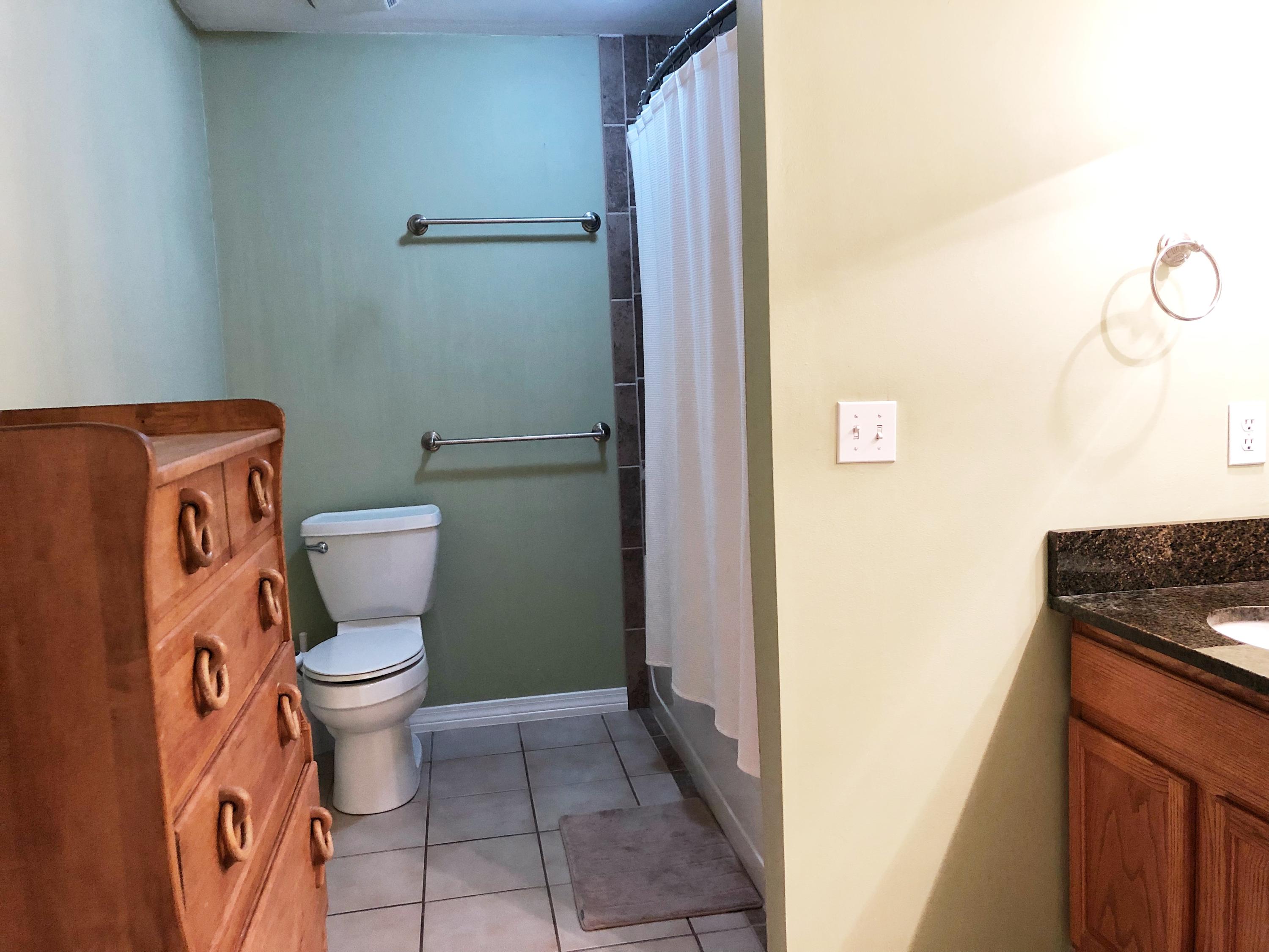 TEN LAKE ESTATES UNIT 1 - Residential