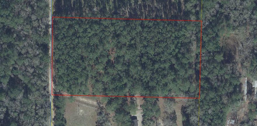 2.93 of beautiful tall pines on high and dry terrain.  The perfect place for that secluded cabin or home.    Only a few miles to local shopping and schools.  You will need a well and septic on this property.  Location will work well for those working in Ft. Walton Beach, Crestview or South Walton.