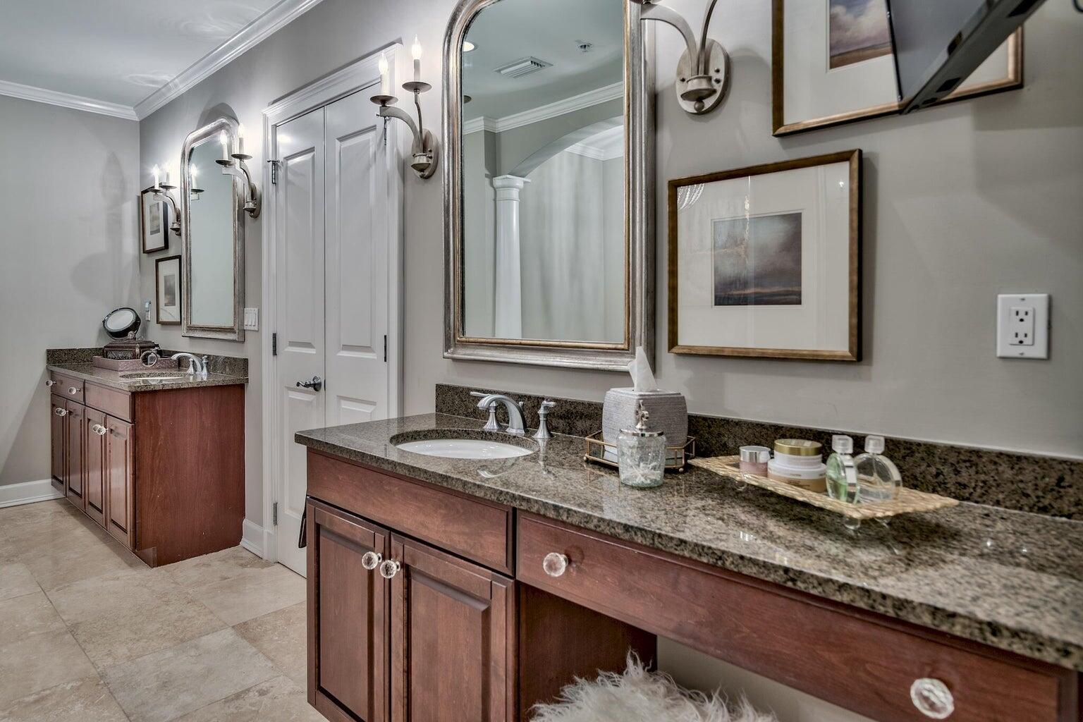 ONE WATER PLACE AT KELLY PLANTATION - Residential