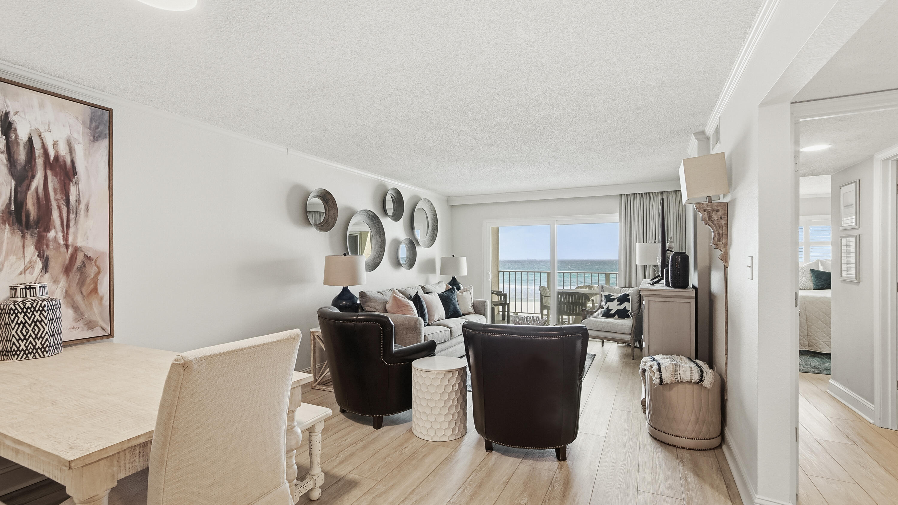 REGENCY TOWERS - Residential