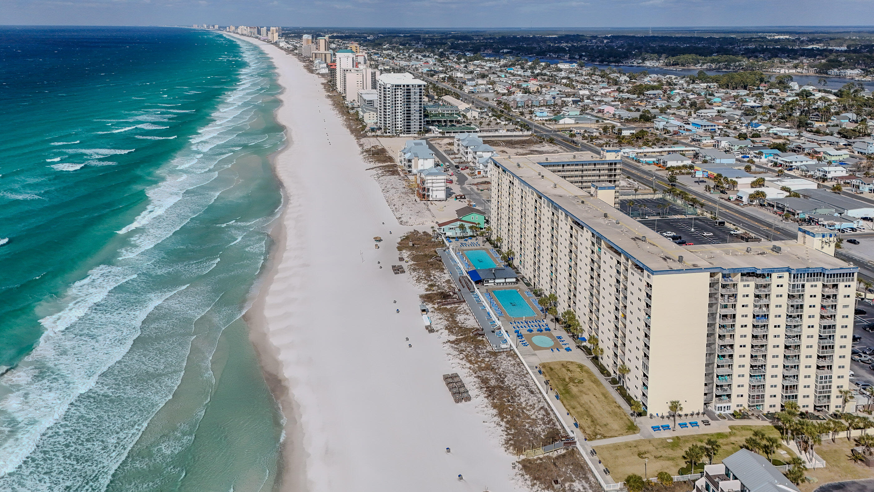 REGENCY TOWERS - Residential