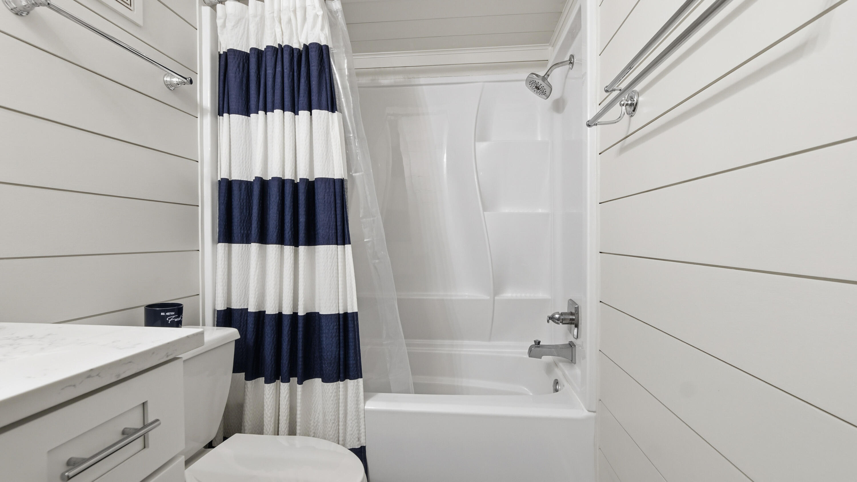 REGENCY TOWERS - Residential