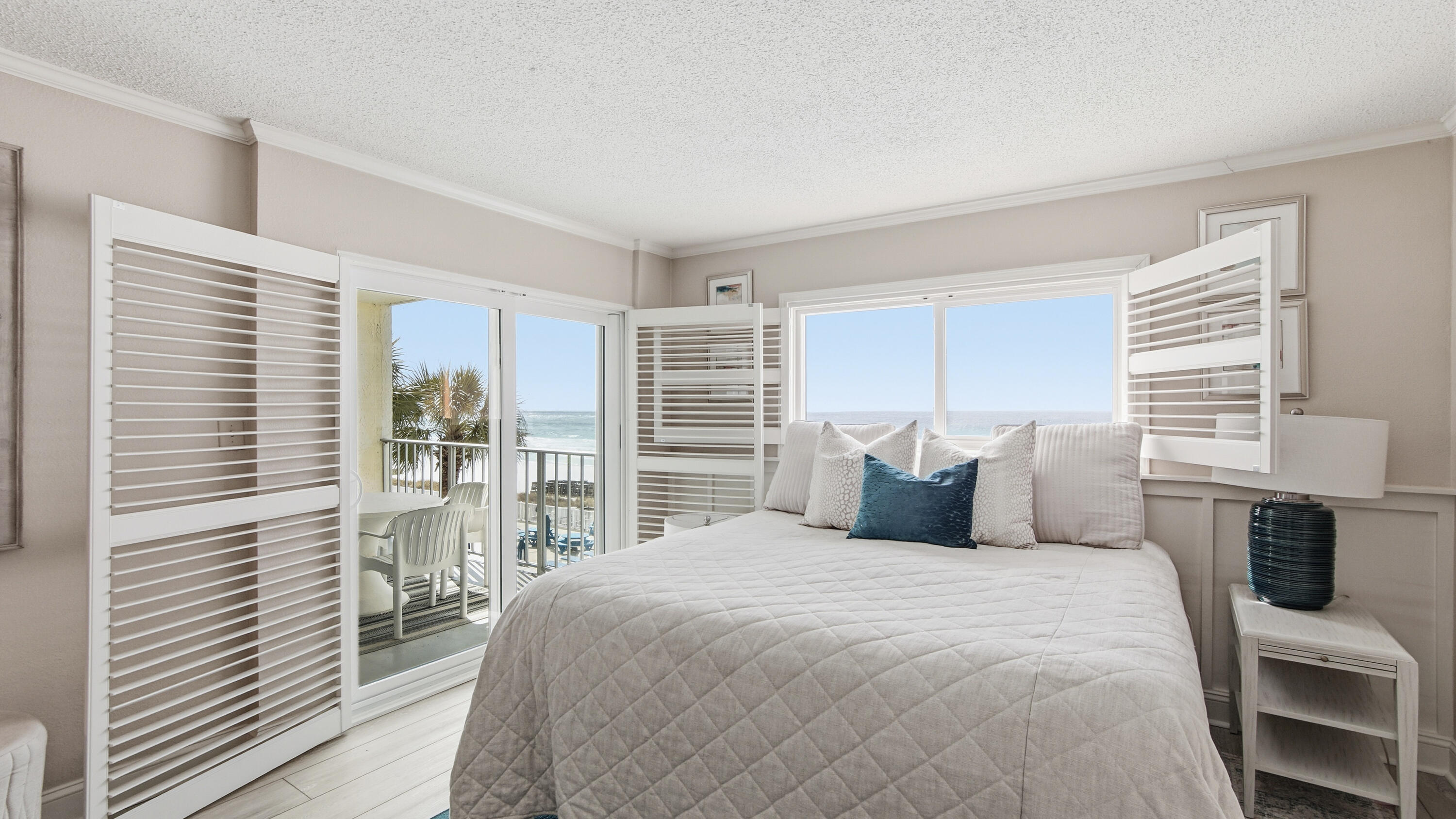 REGENCY TOWERS - Residential