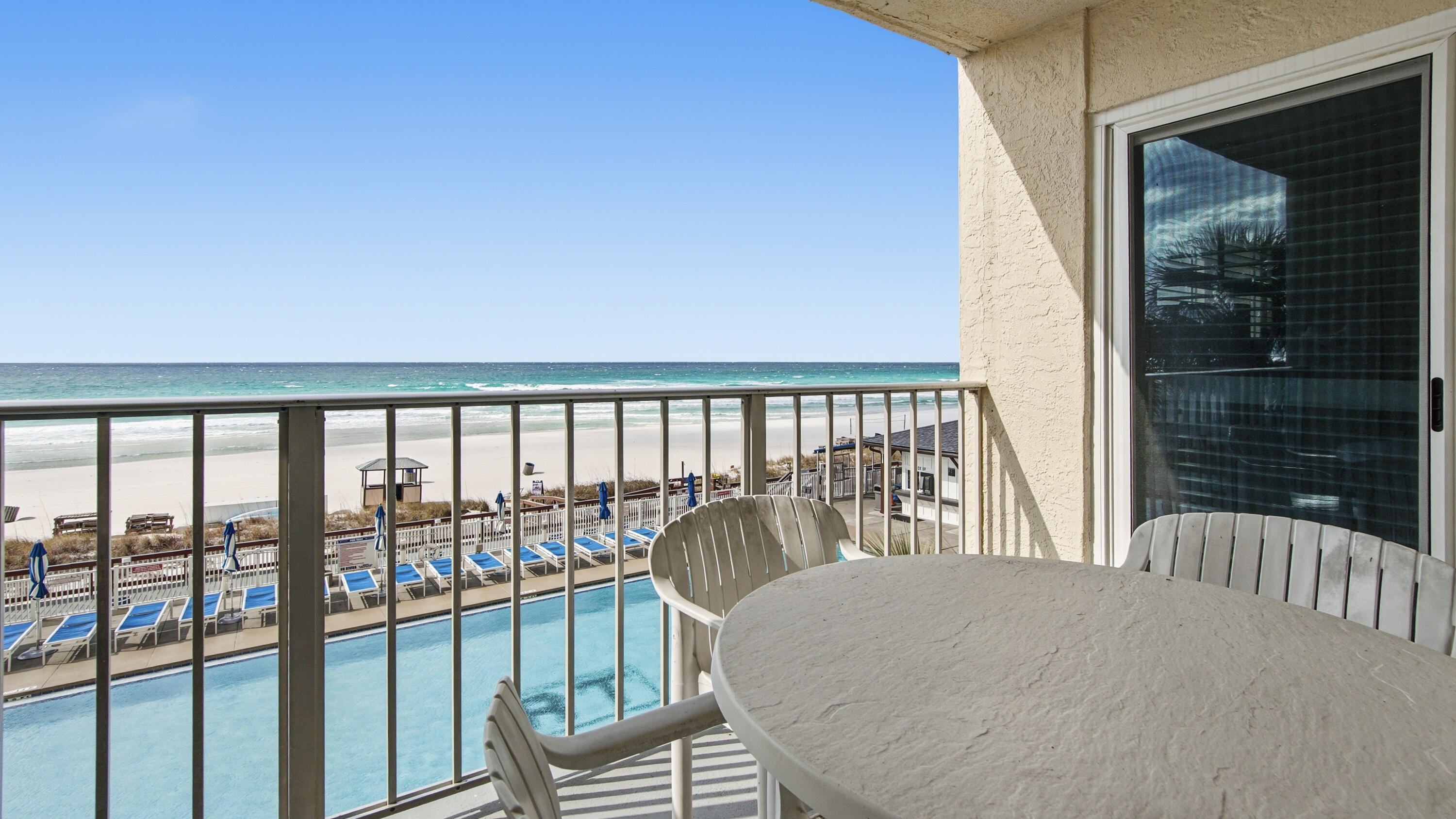 REGENCY TOWERS - Residential