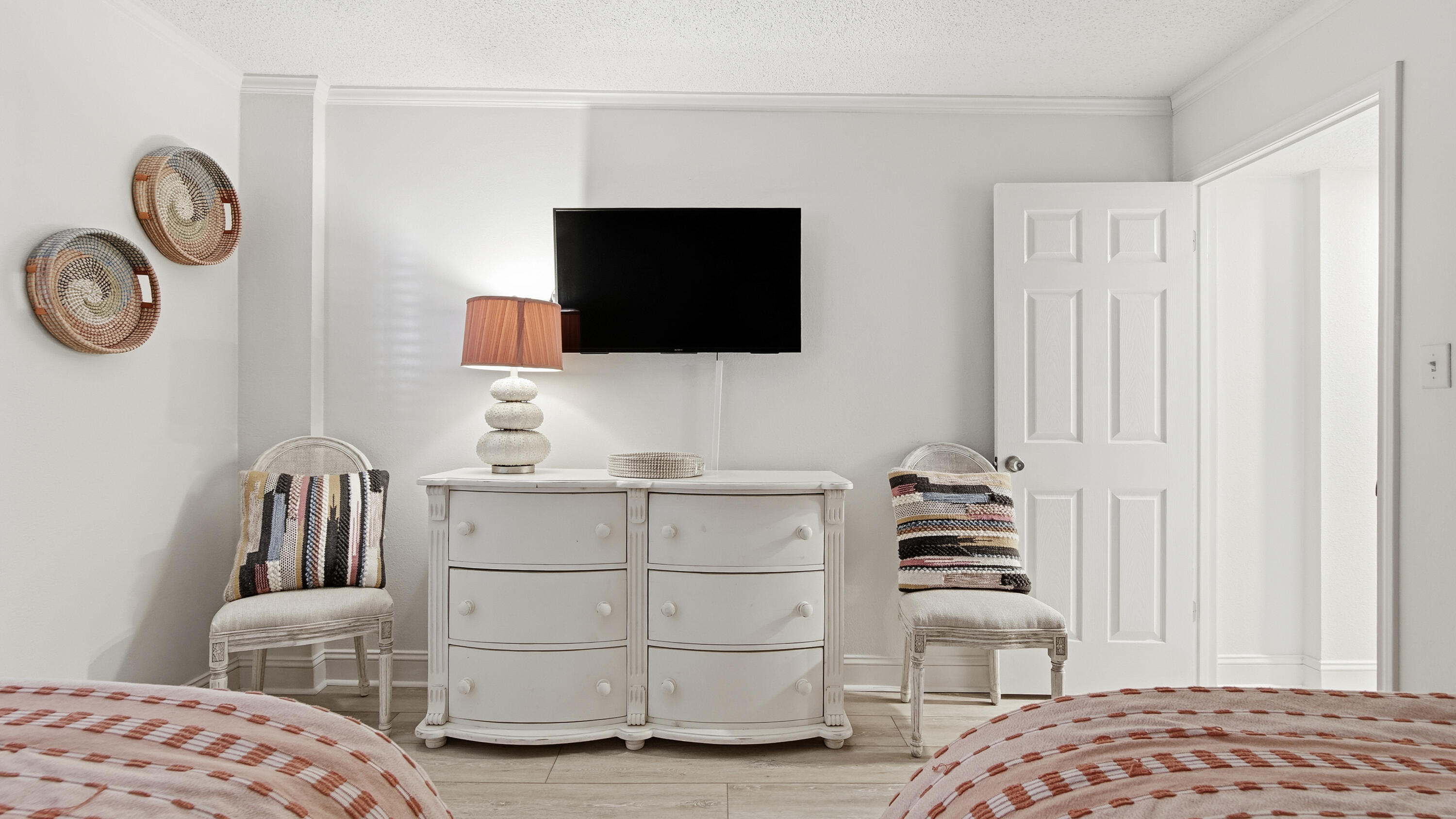 REGENCY TOWERS - Residential