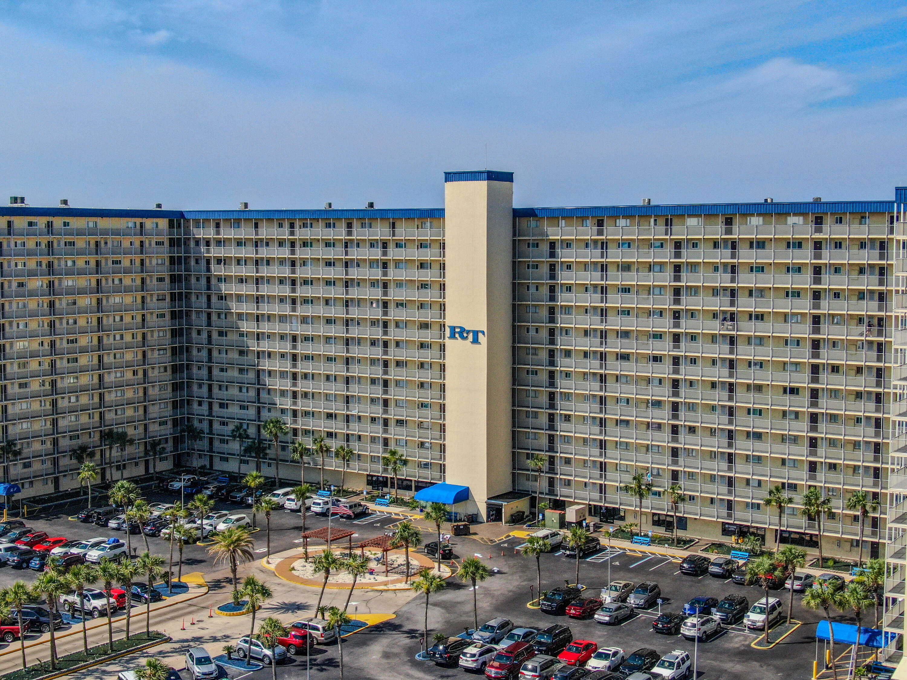 REGENCY TOWERS - Residential