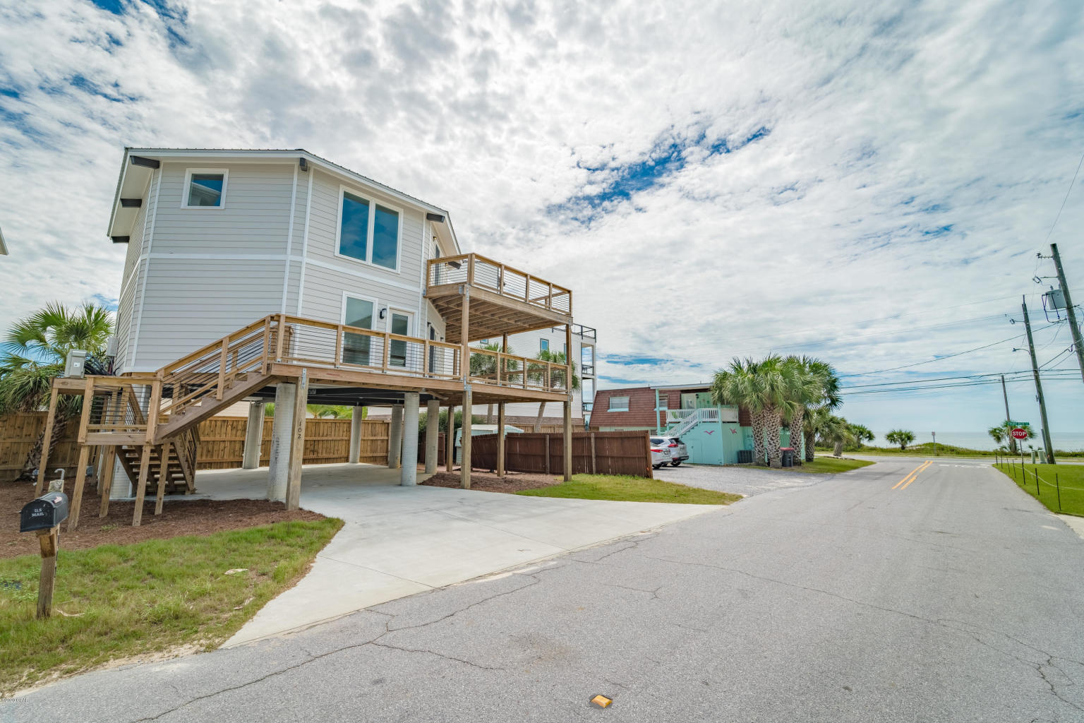 LAGUNA BEACH - Residential