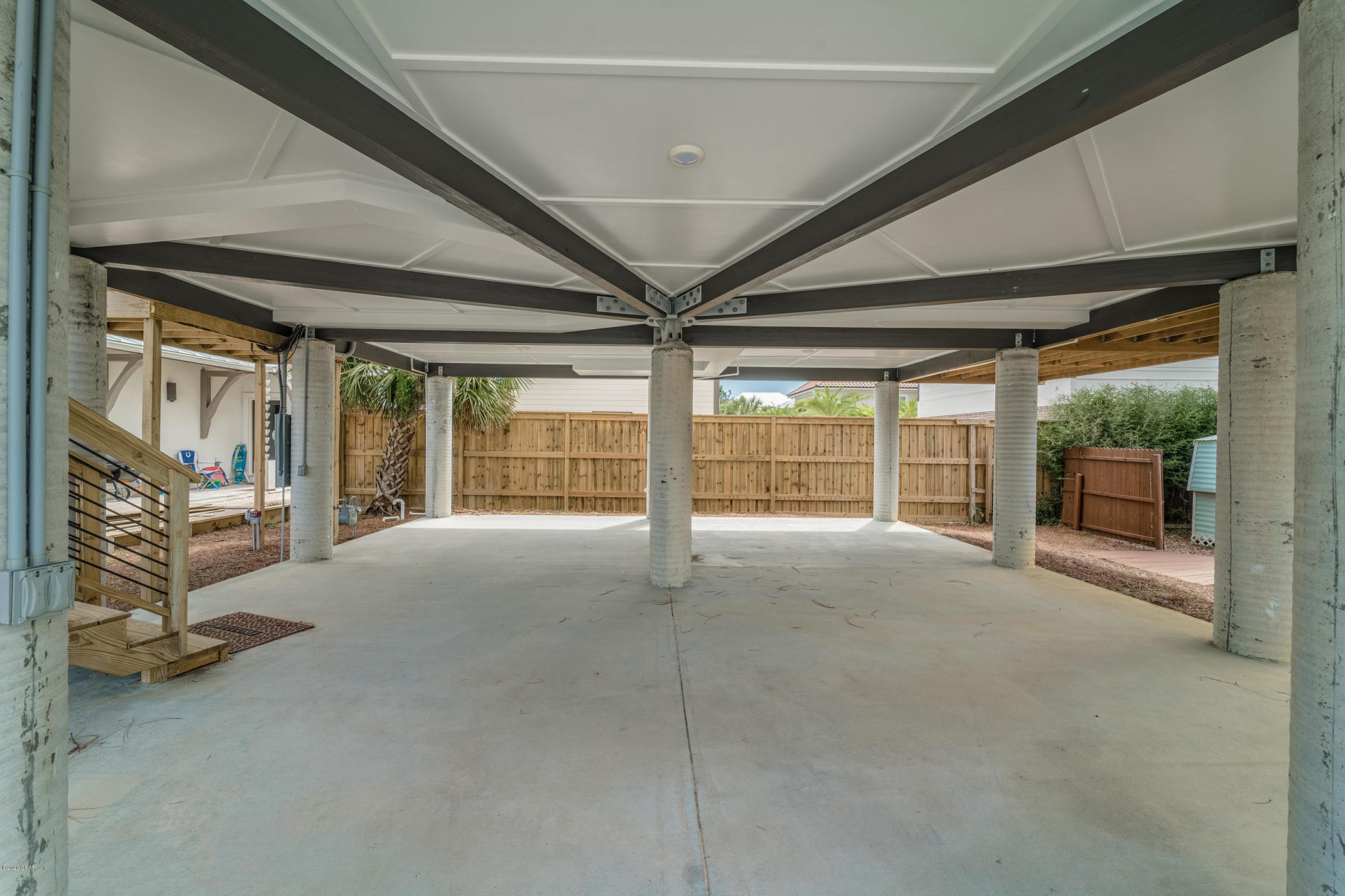 LAGUNA BEACH - Residential