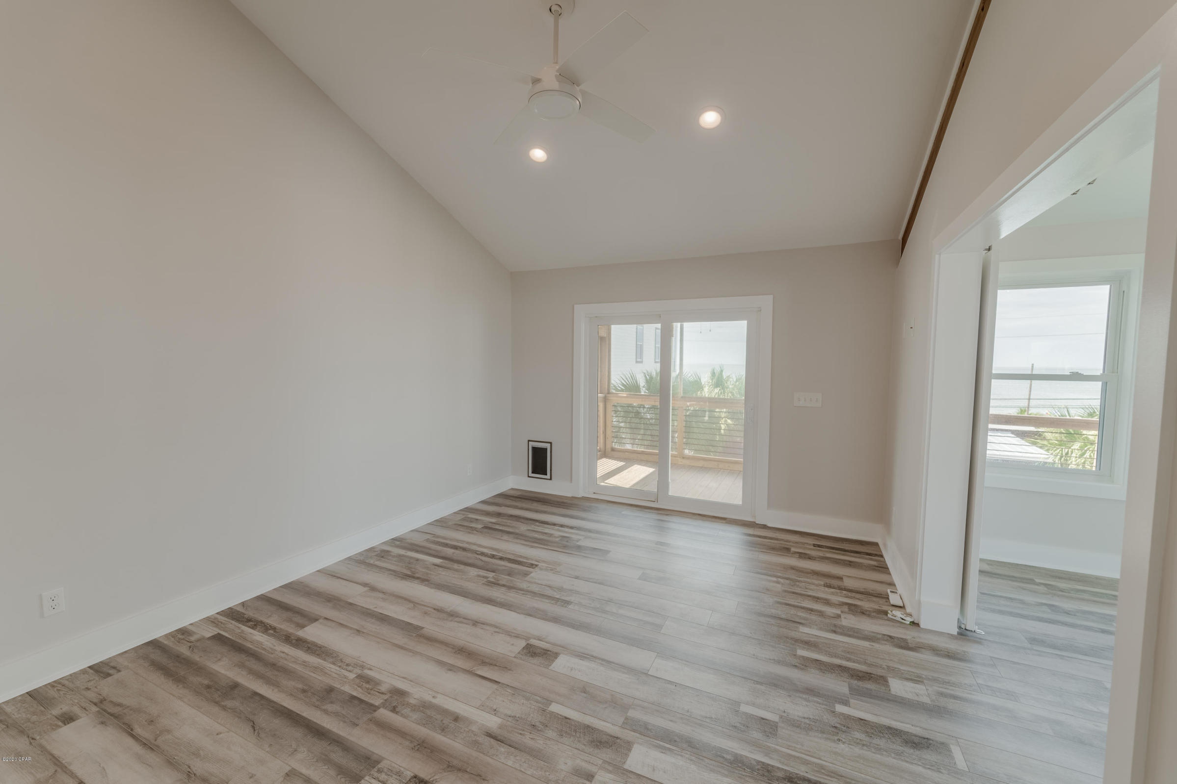 LAGUNA BEACH - Residential