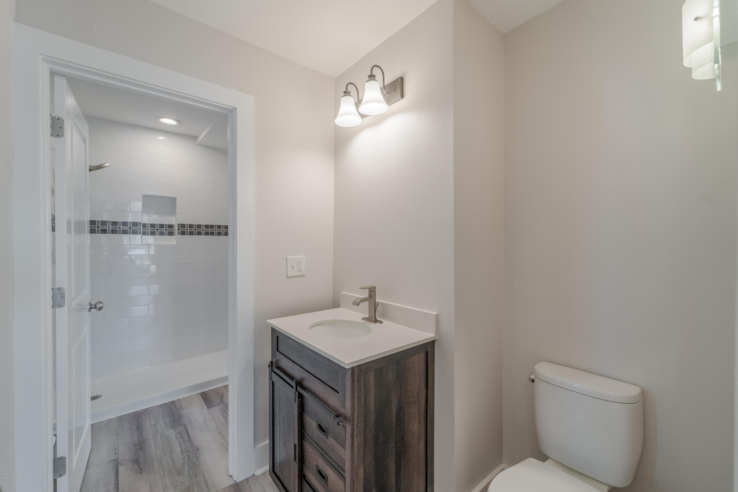 LAGUNA BEACH - Residential