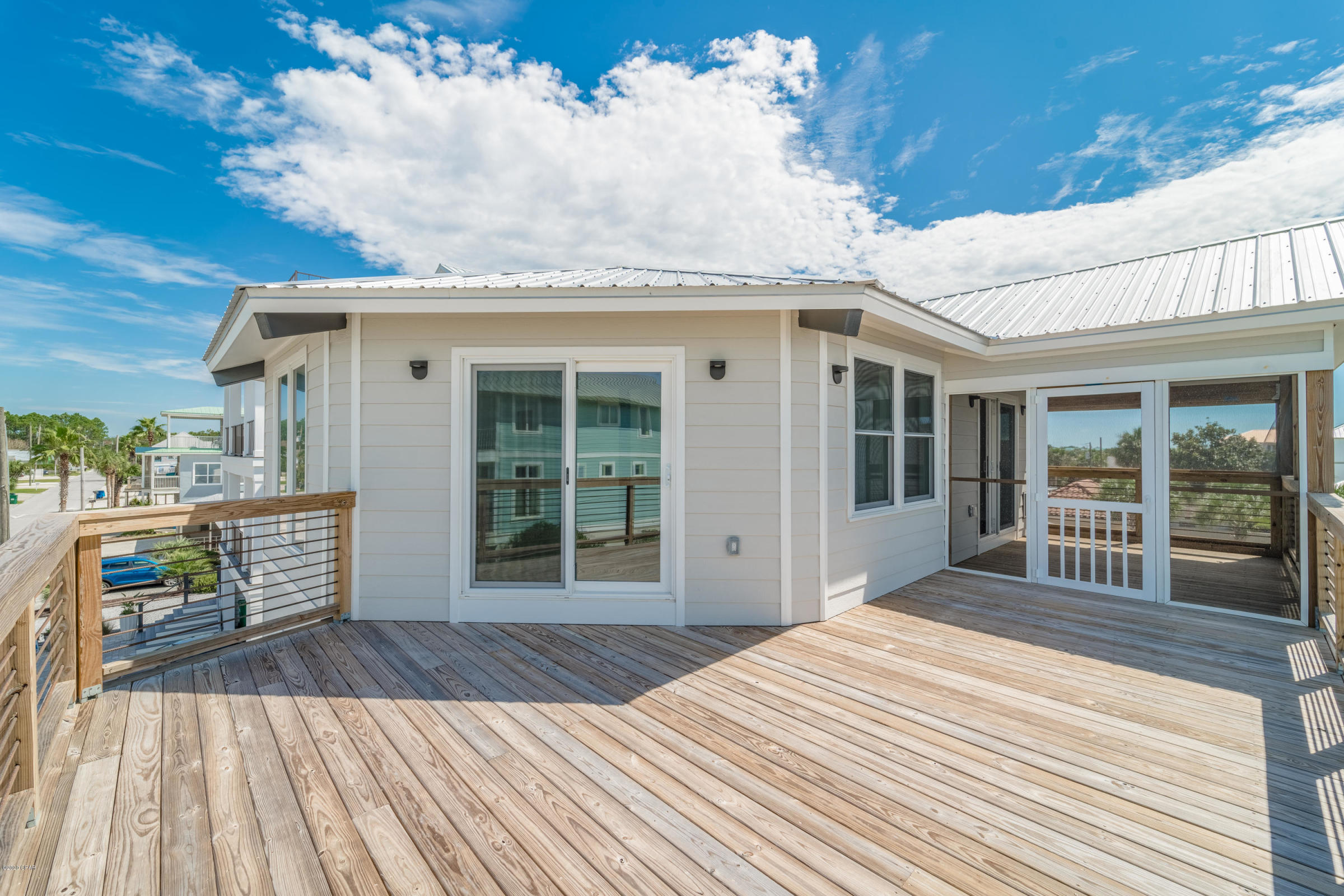 LAGUNA BEACH - Residential