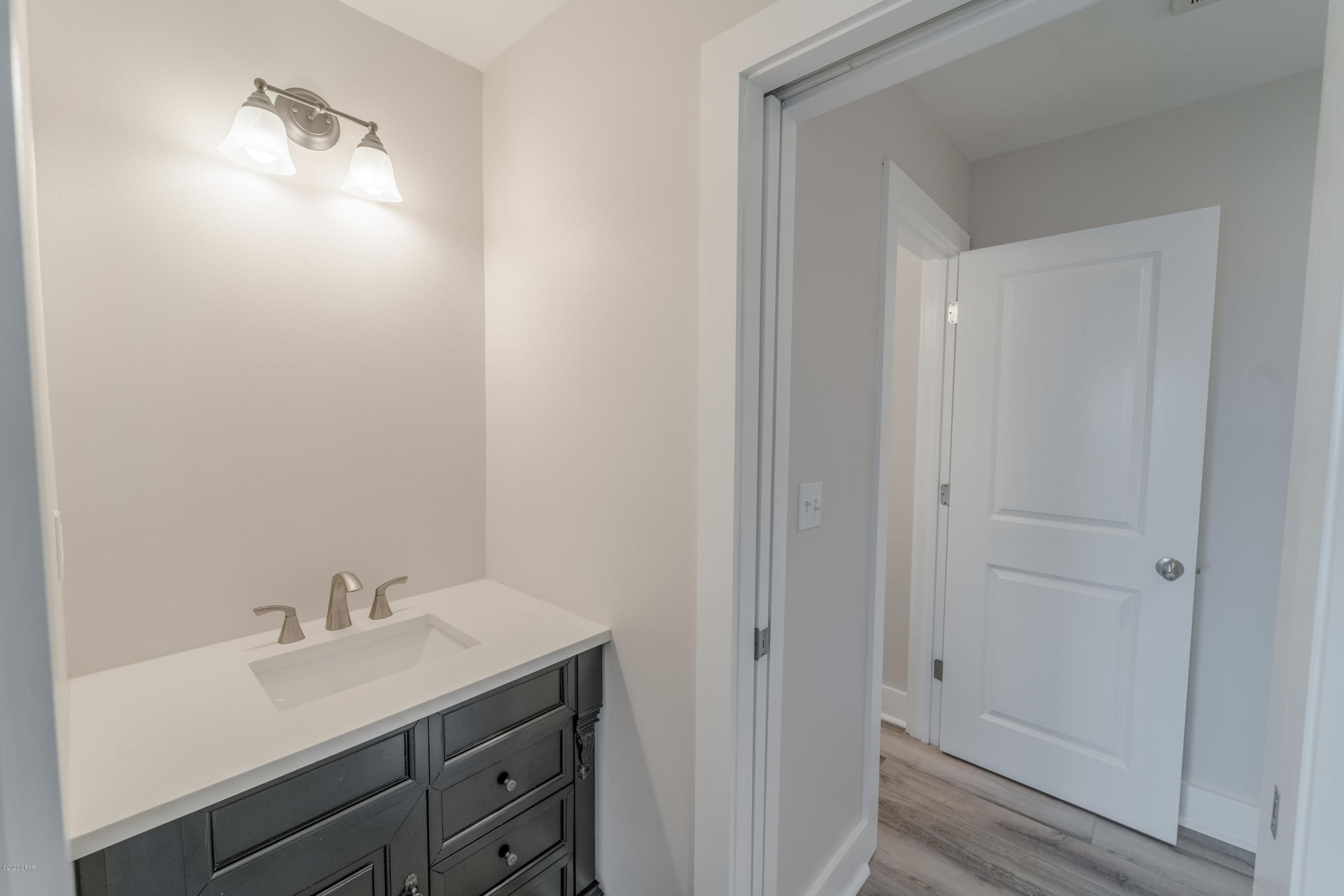 LAGUNA BEACH - Residential