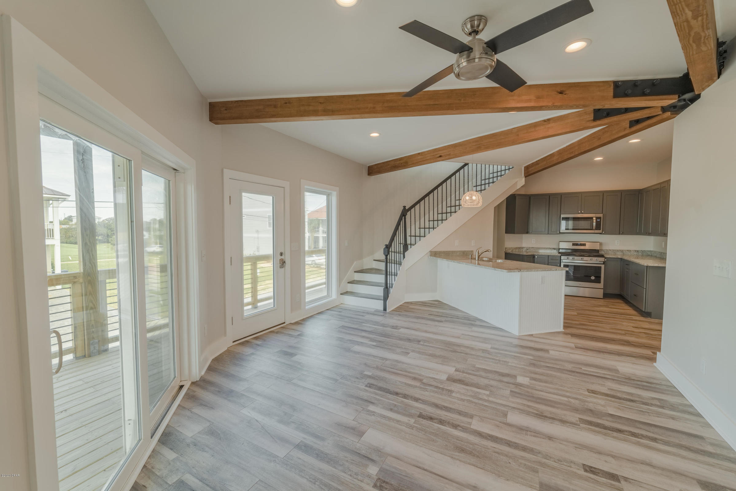 LAGUNA BEACH - Residential